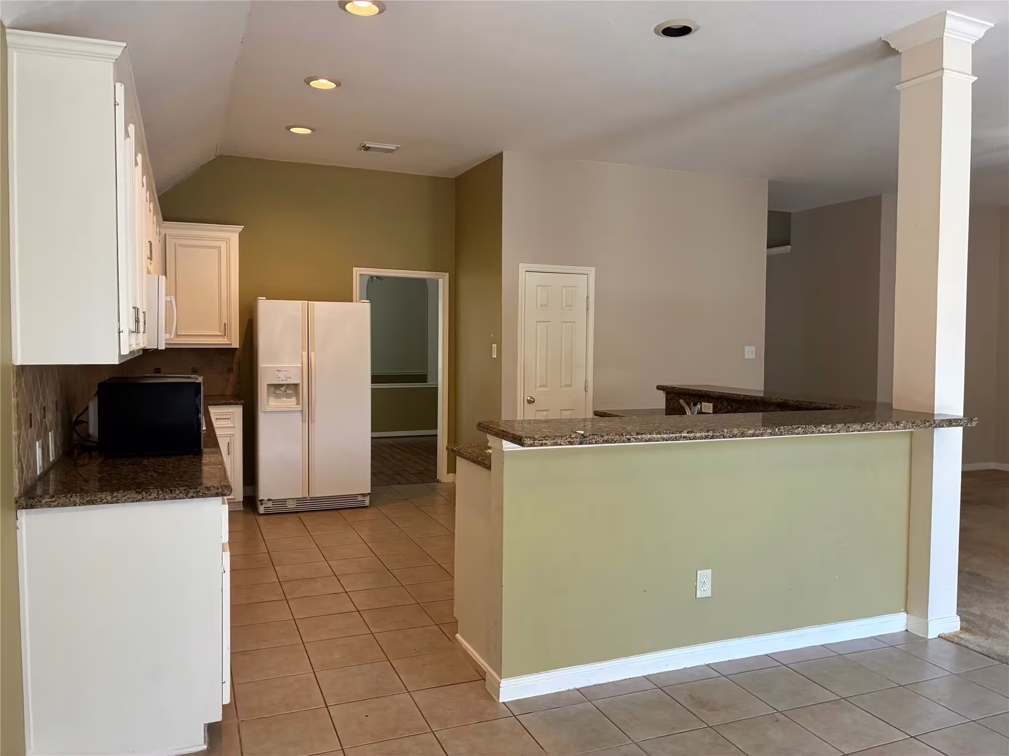 Photo 5 of 18506 Lost Maples Court, Humble, TX