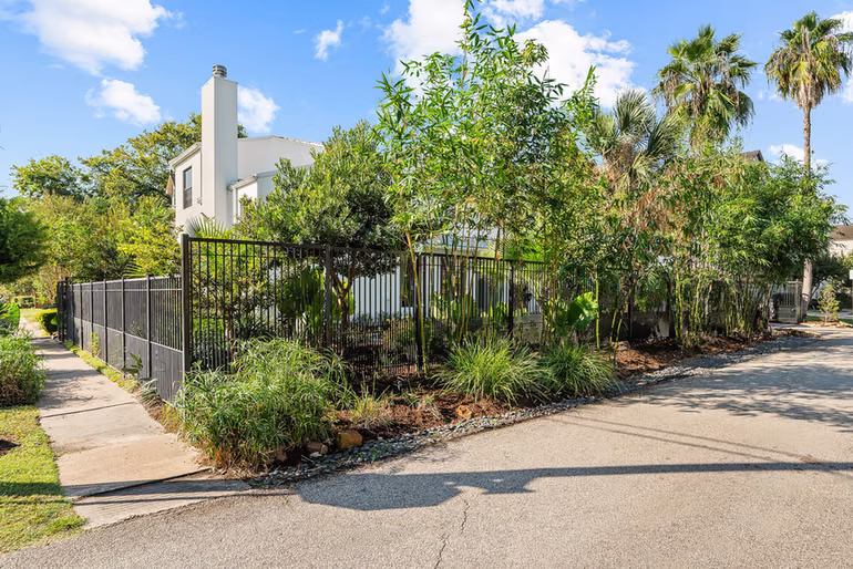 Photo 4 of 235 Malone Street, Houston, TX