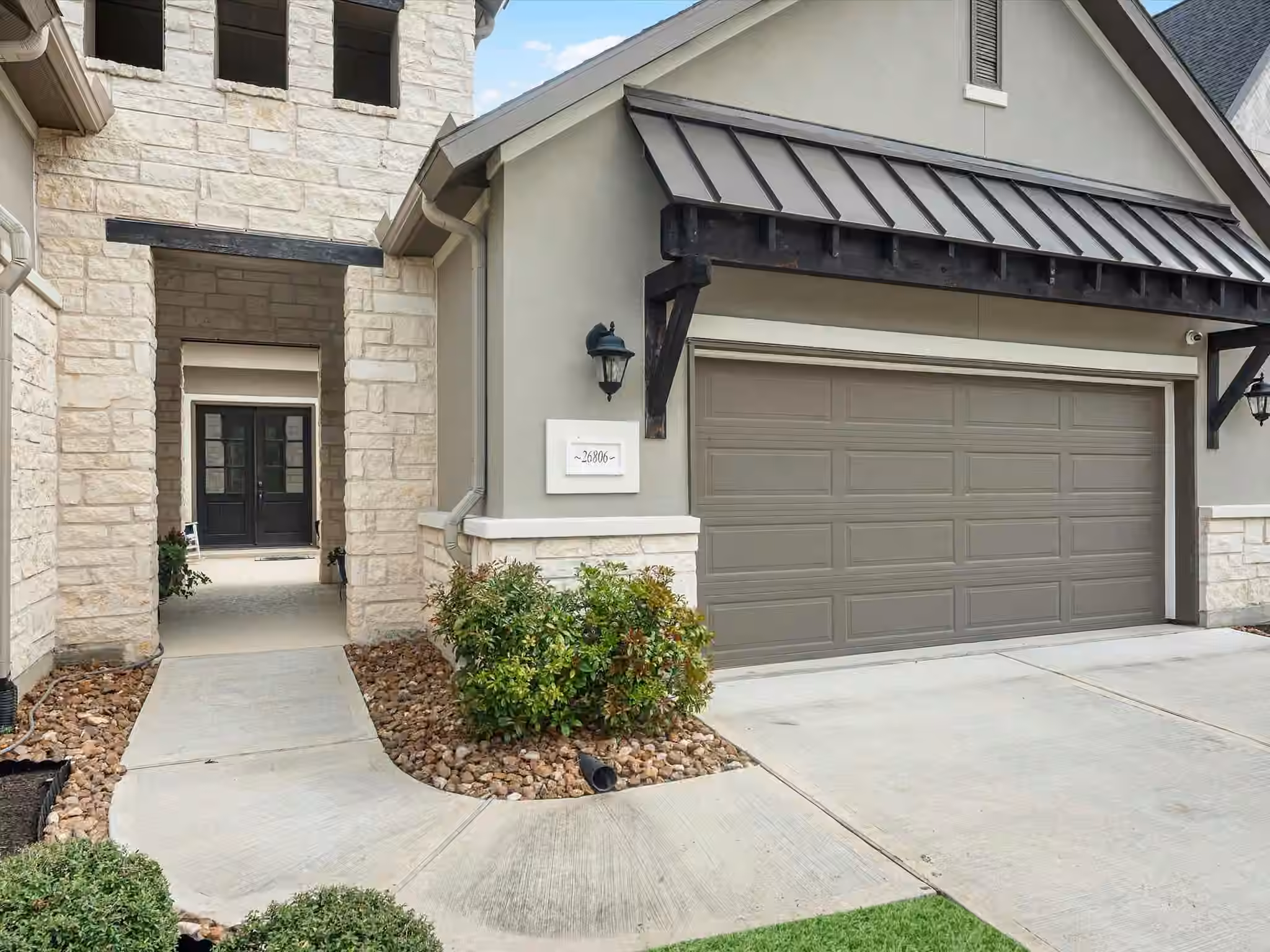 Photo 3 of 26806 Holmans Road, Magnolia, TX
