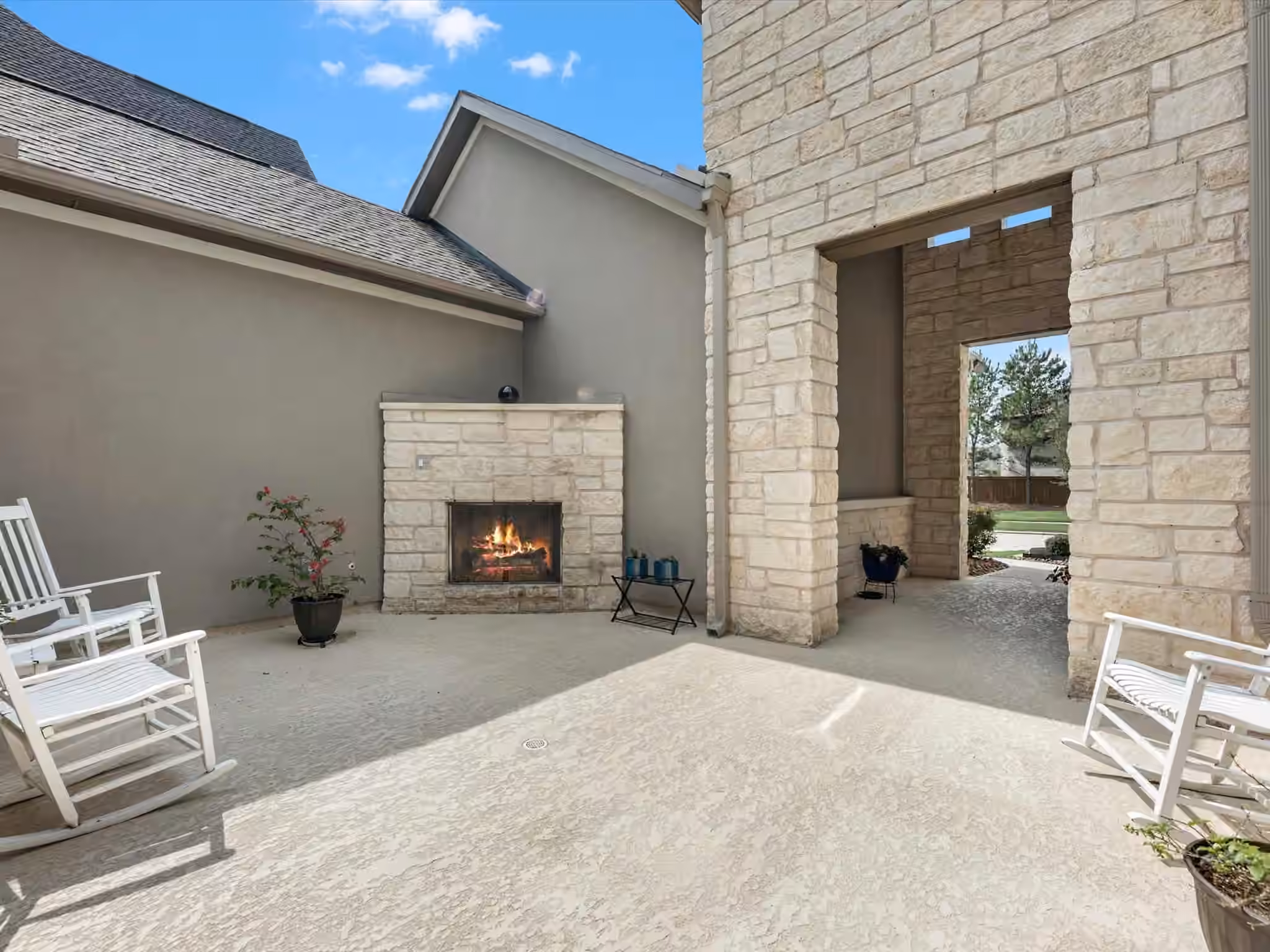 Photo 5 of 26806 Holmans Road, Magnolia, TX