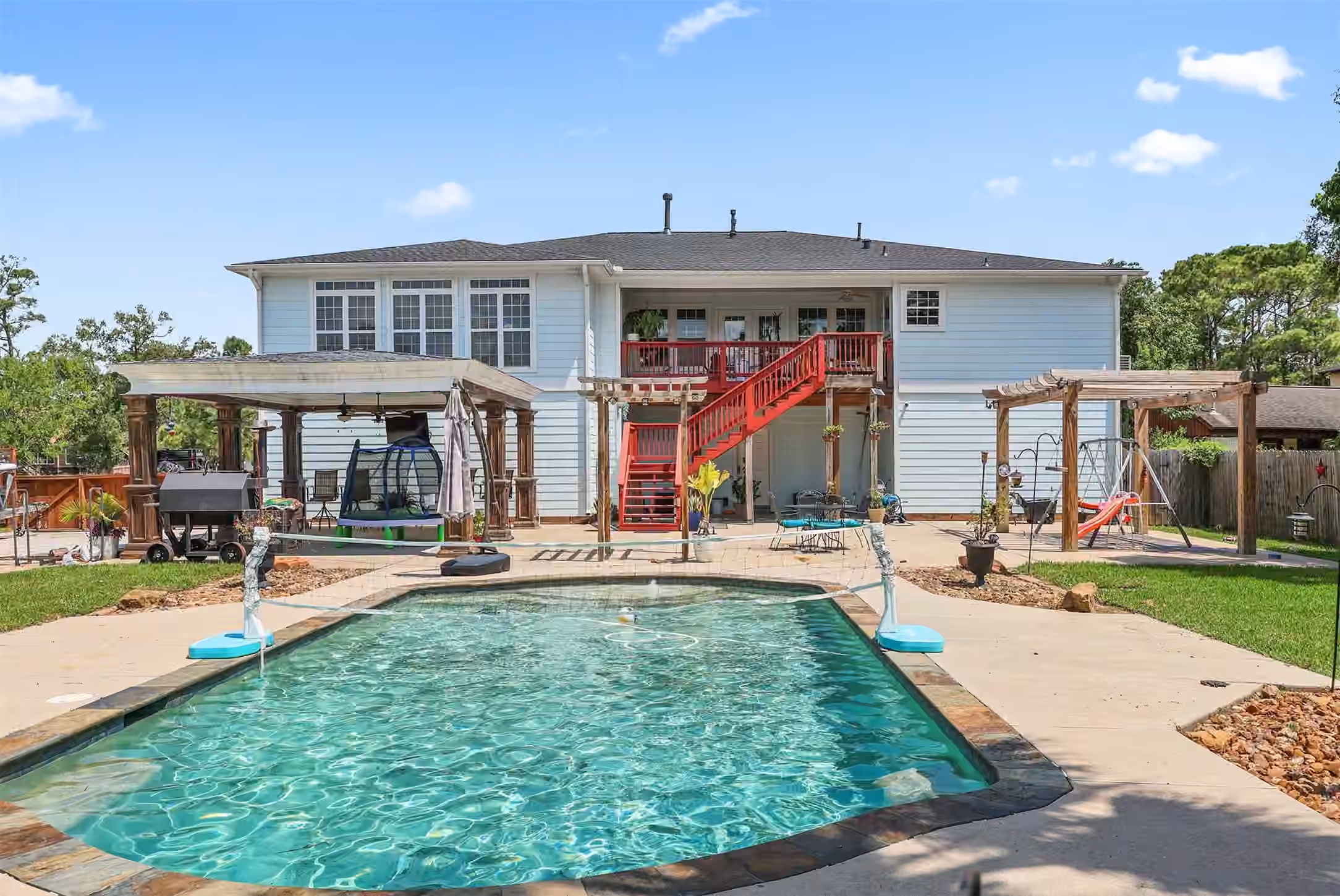 Photo 5 of 1003 S Country Club Drive, La Porte, TX