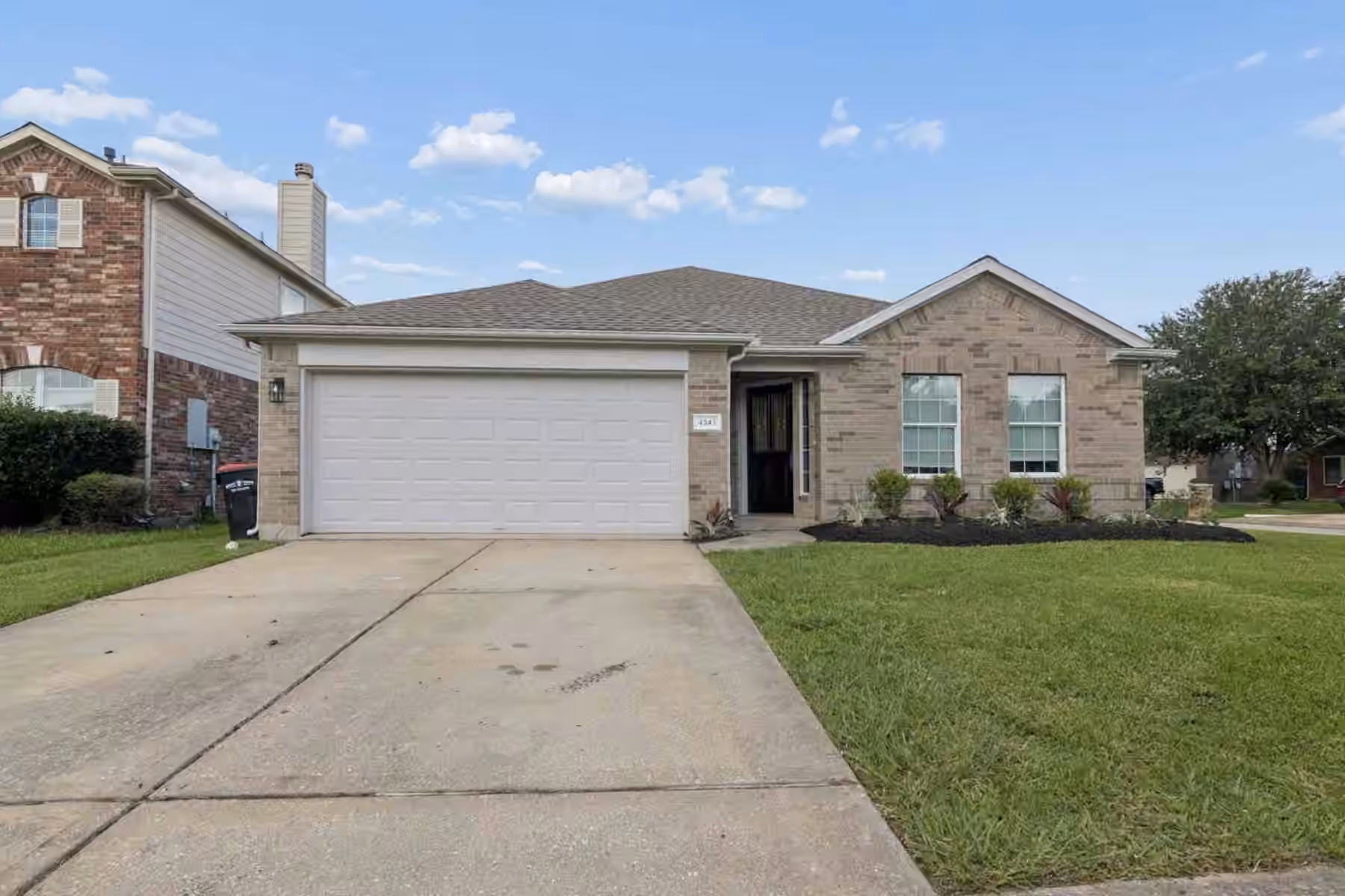 Photo 2 of 4543 Noble Court, Baytown, TX