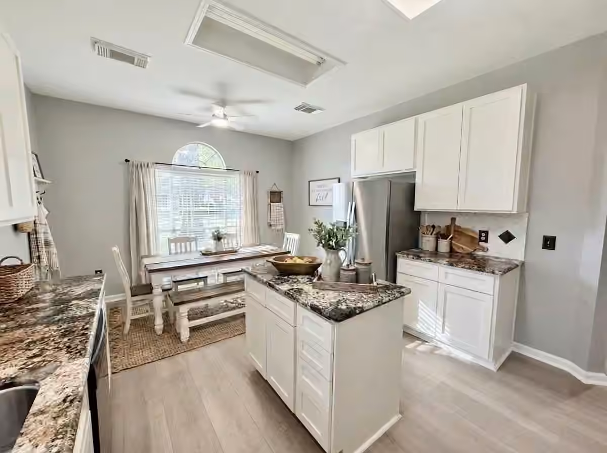 Photo 3 of 2915 Veva Drive, Pearland, TX