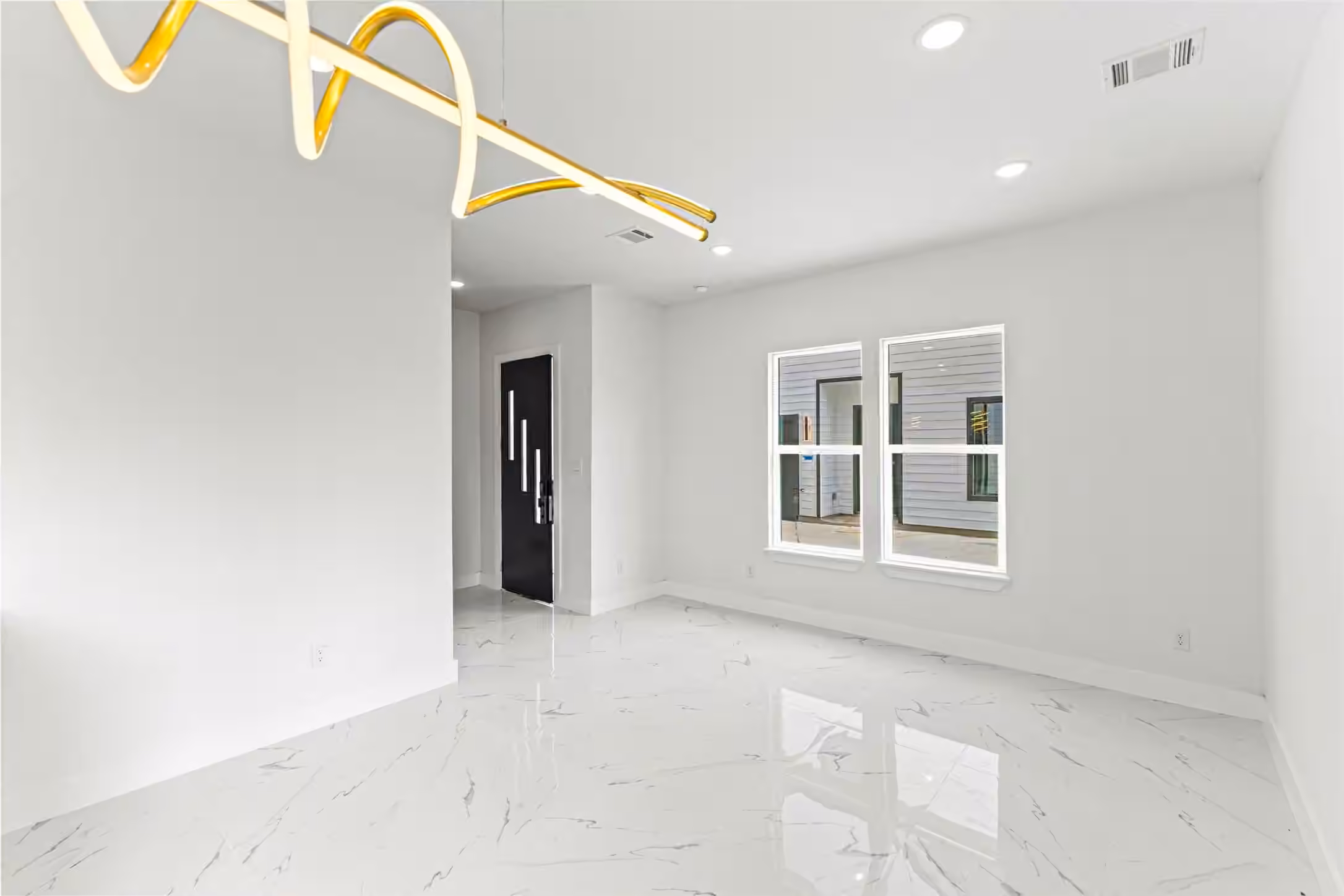 Photo 5 of 7558 Dyer Street, Houston, TX