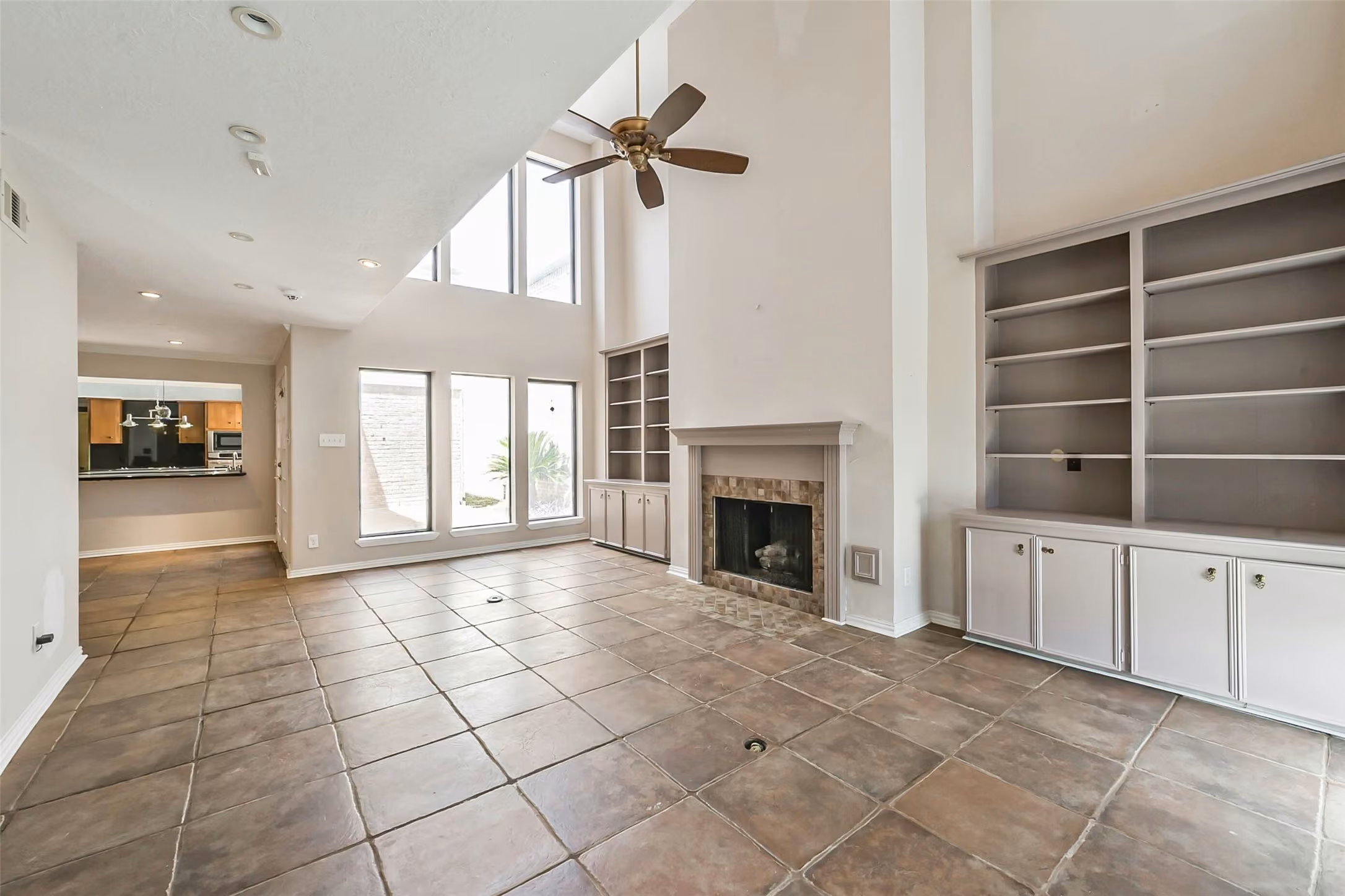 Photo 5 of 4008 Breakwood Drive, Houston, TX