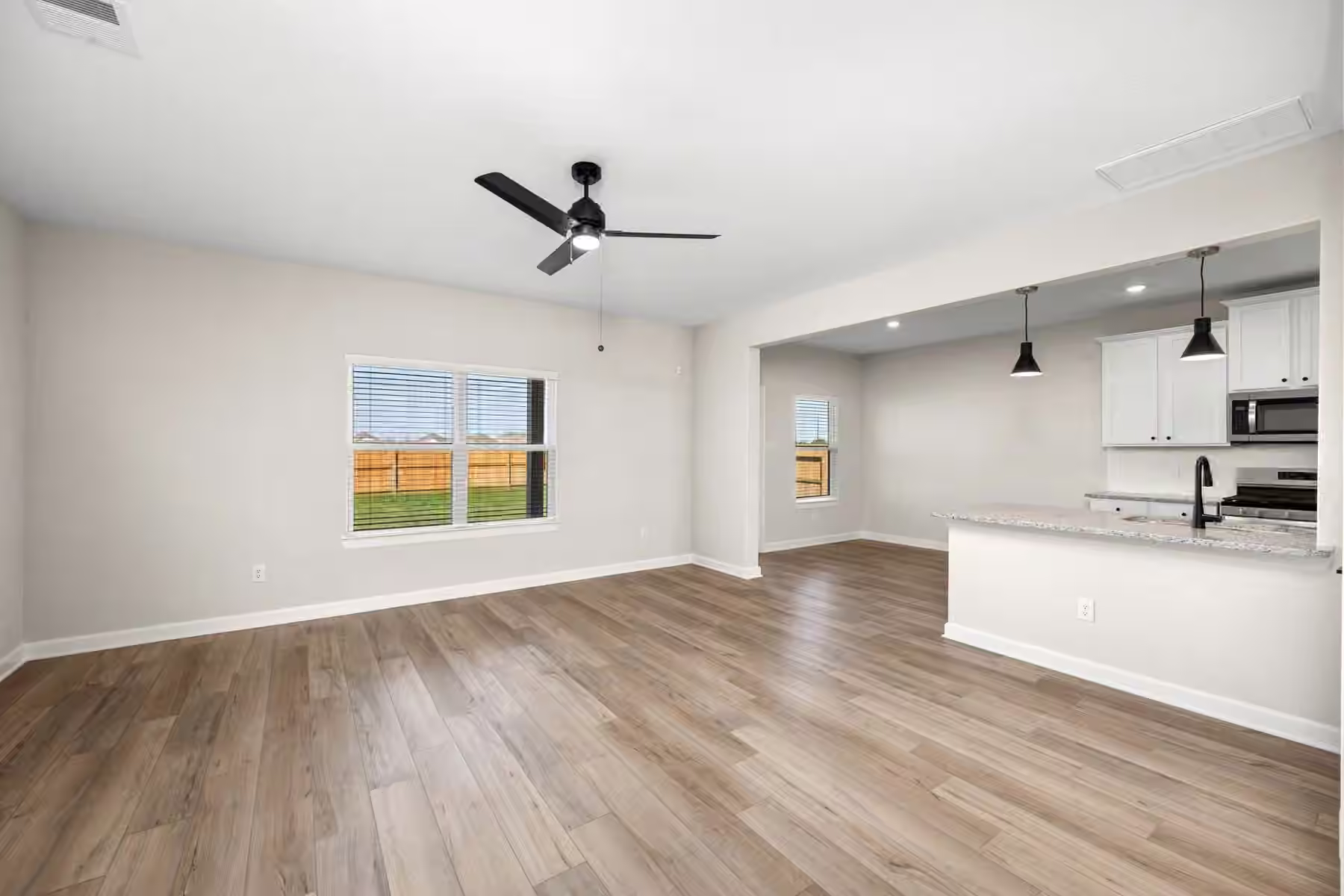 Photo 4 of 3004 Seaside Cove Court, Katy, TX