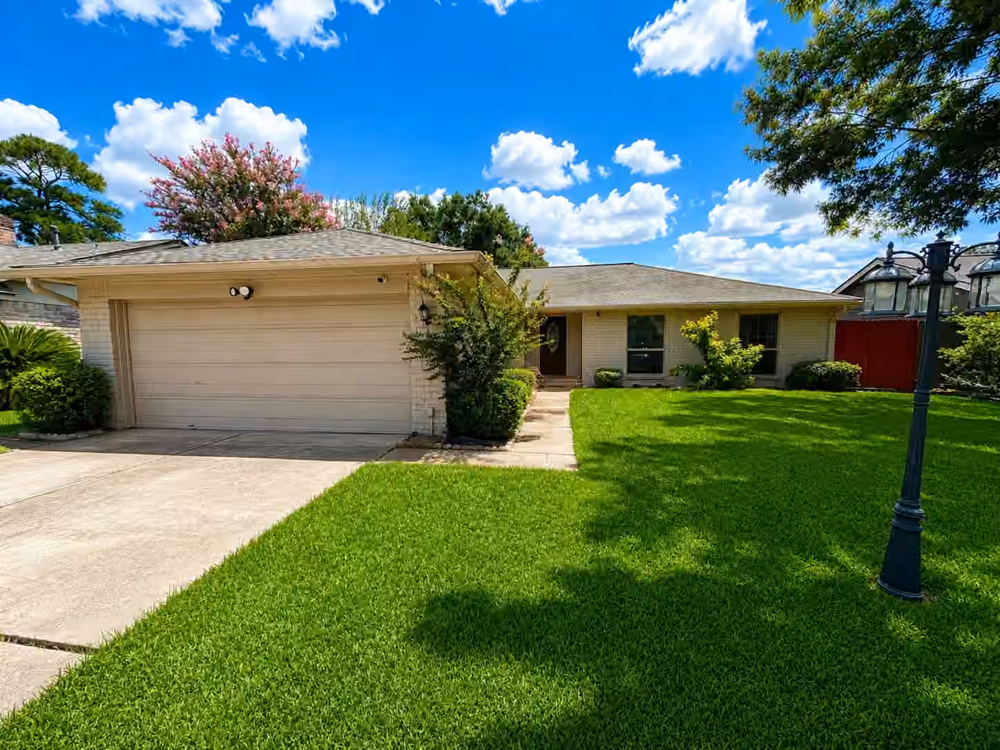 Photo 2 of 22306 Acorn Valley Drive, Spring, TX