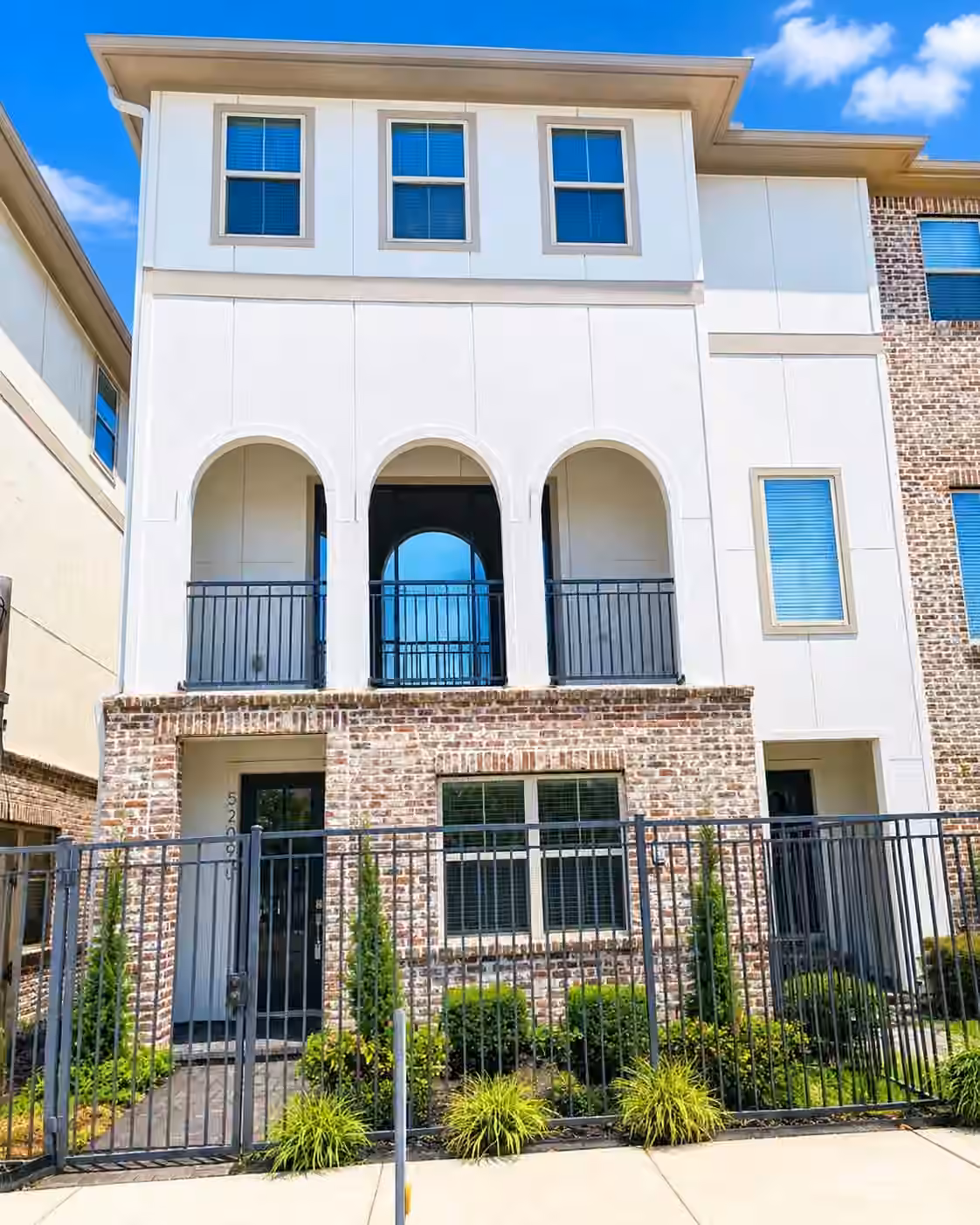 Photo of 5209 Allen Street L, Houston, TX