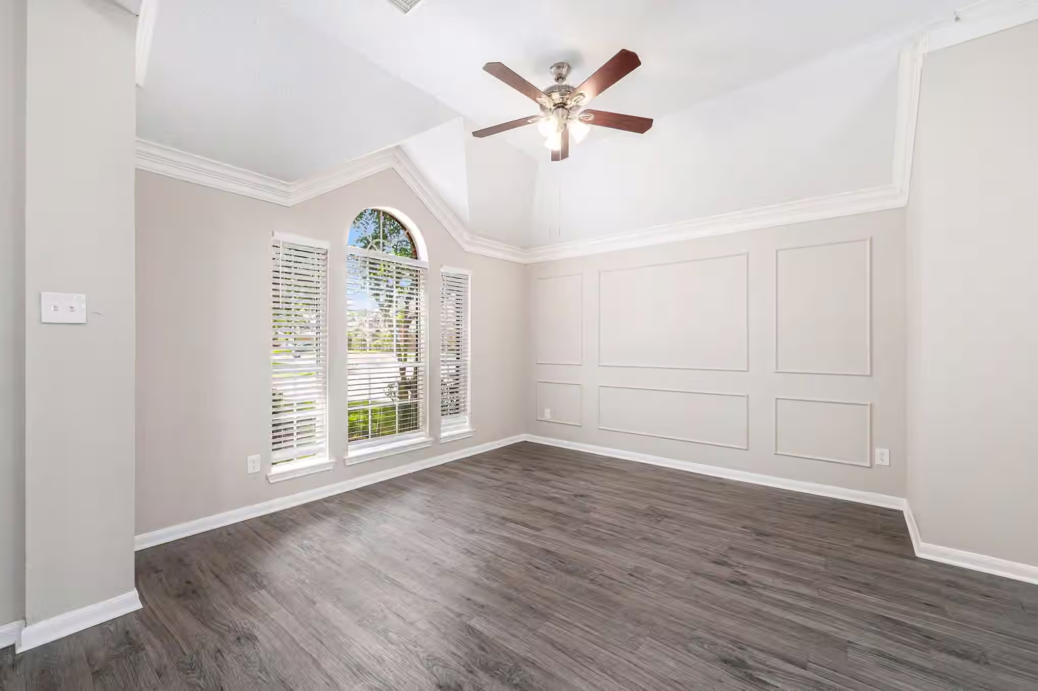 Photo 5 of 7538 Orchard Hills Lane, Sugar Land, TX