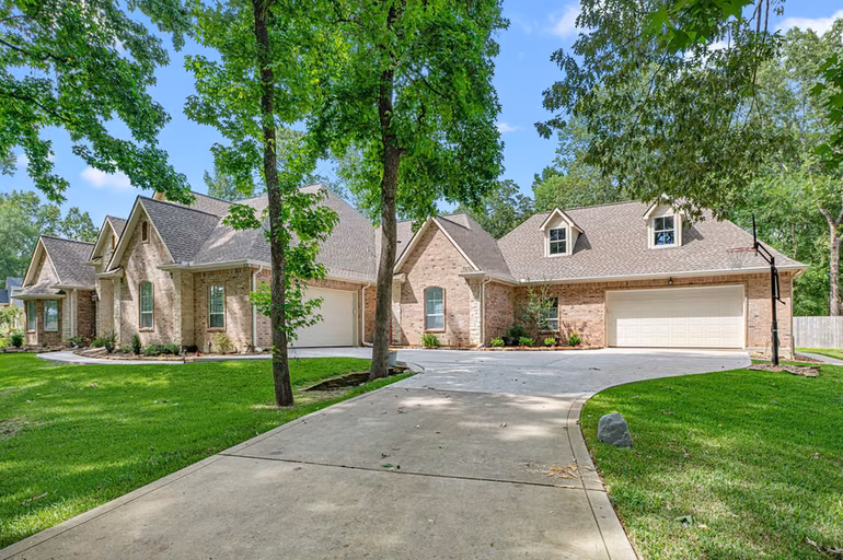 Photo 5 of 11357 Lake Oak Drive, Montgomery, TX