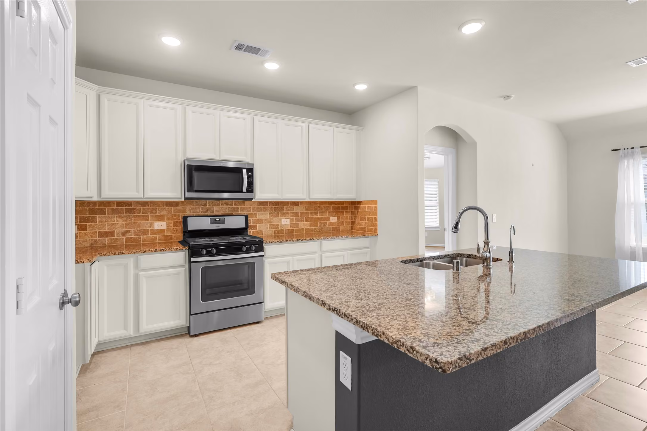 Photo 7 of 2327 Cherrington Woods Lane, Richmond, TX