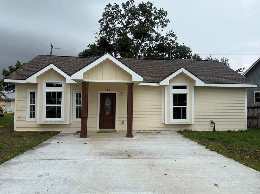 Photo 2 of 903 Harris Avenue, Pasadena, TX