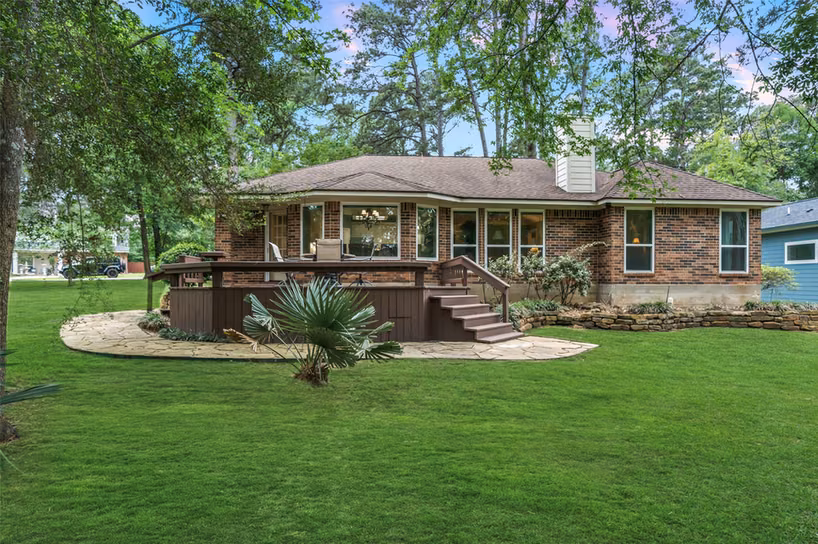 Photo 3 of 15204 Jamaica Drive, Willis, TX