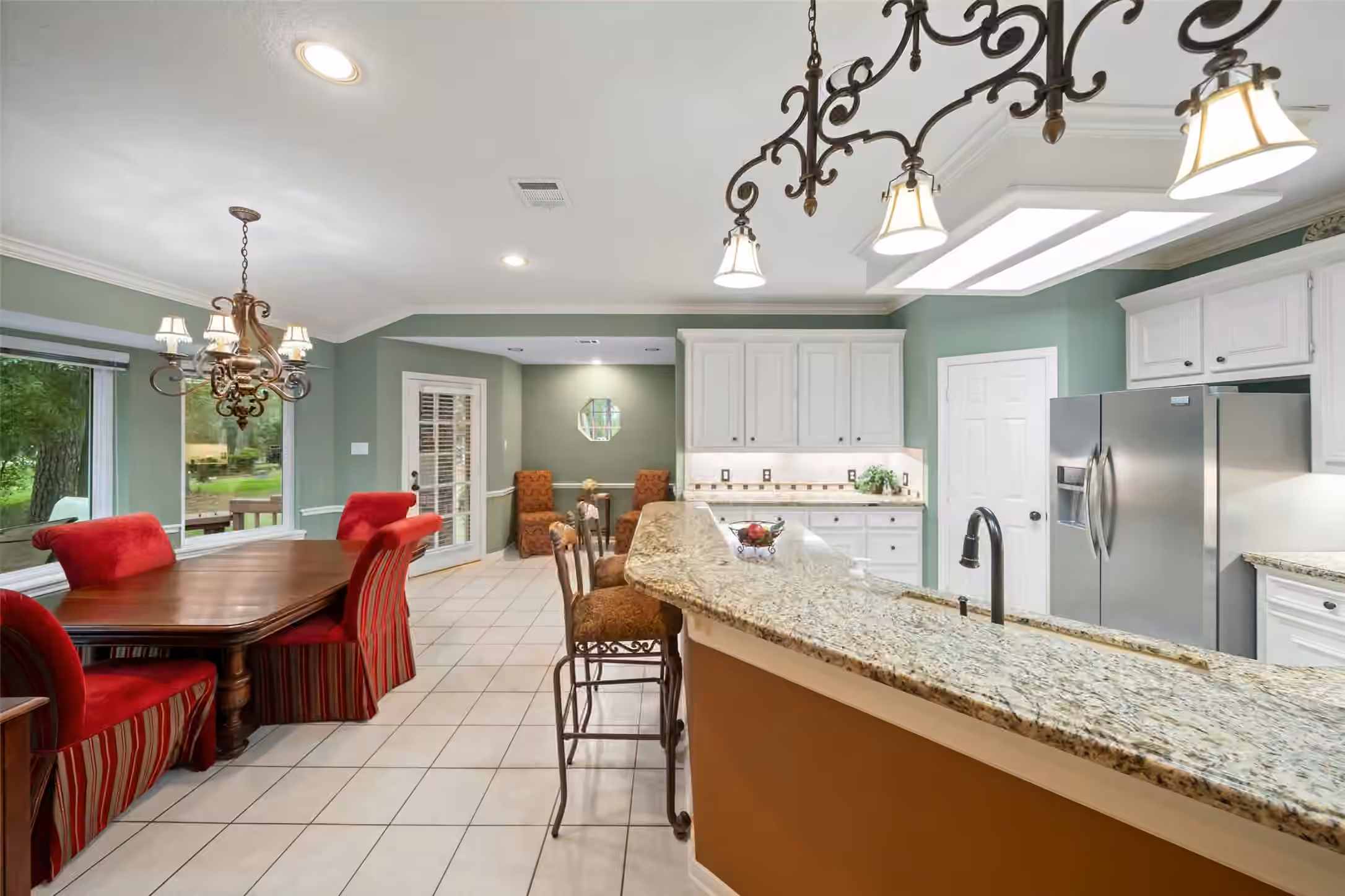 Photo 5 of 15204 Jamaica Drive, Willis, TX