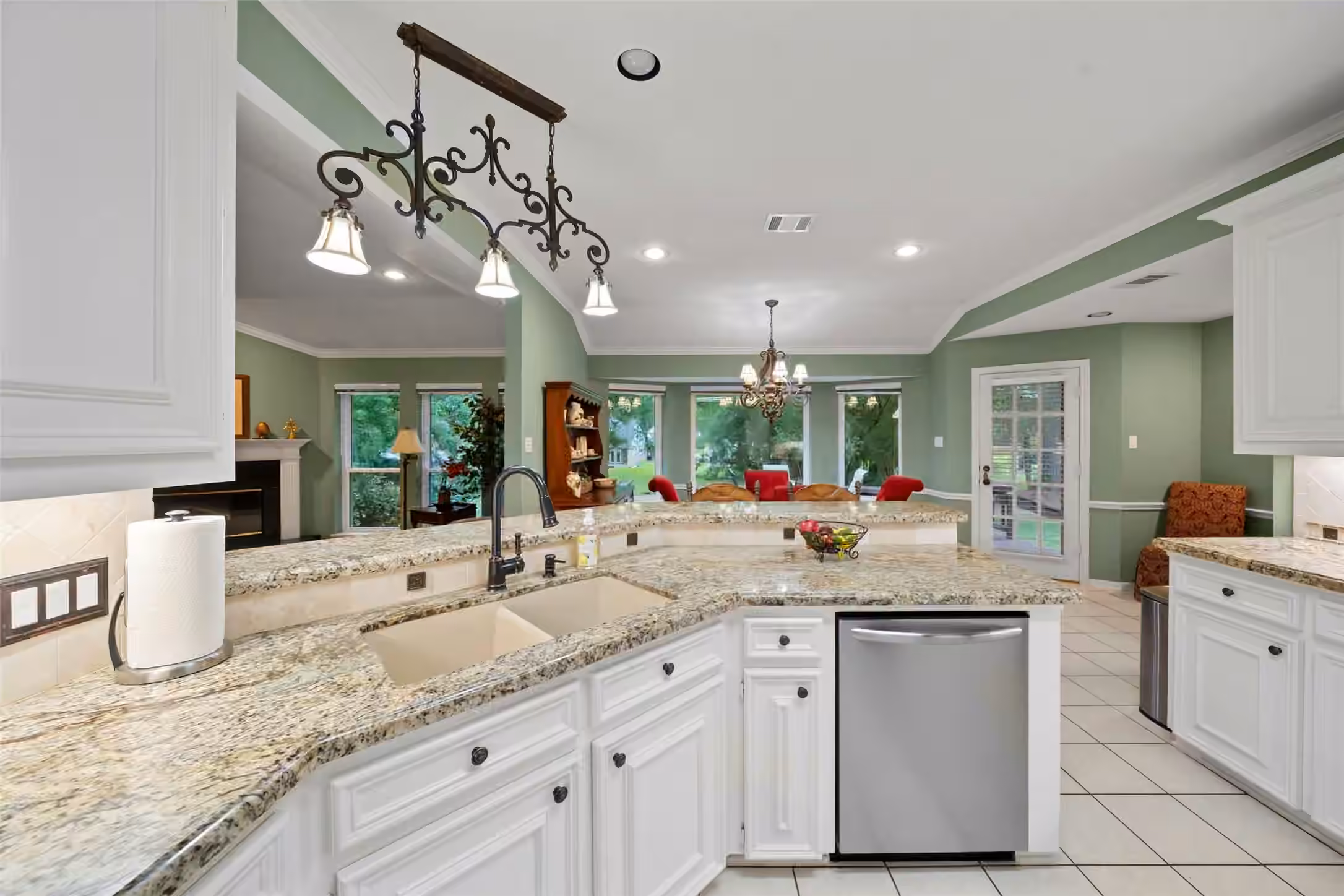 Photo 6 of 15204 Jamaica Drive, Willis, TX