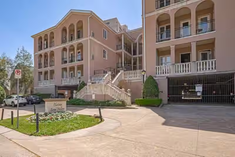 Photo 3 of 58 Briar Hollow Lane 303, Houston, TX
