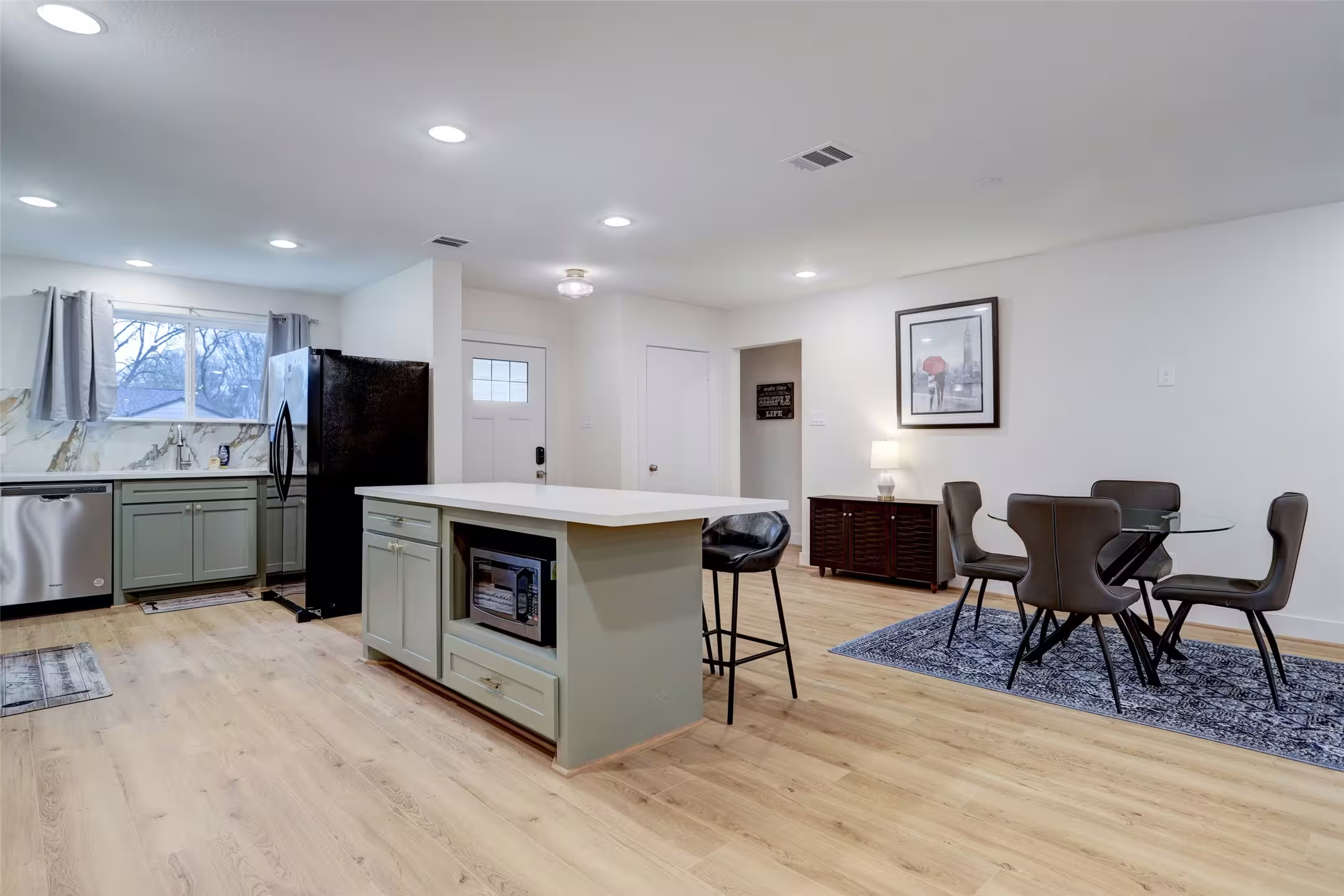 Photo 3 of 4009 Woodshire Street, Houston, TX