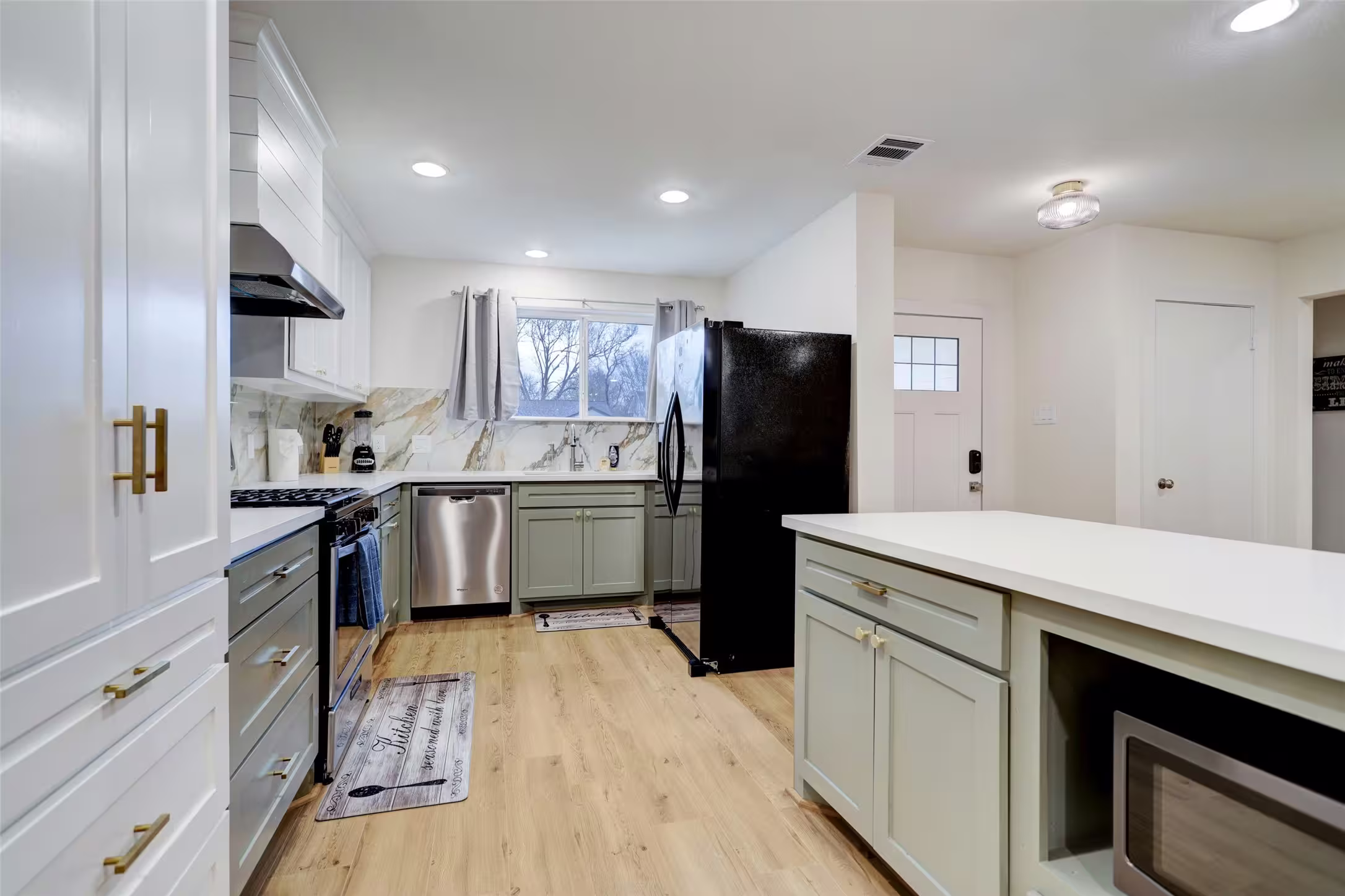 Photo 4 of 4009 Woodshire Street, Houston, TX