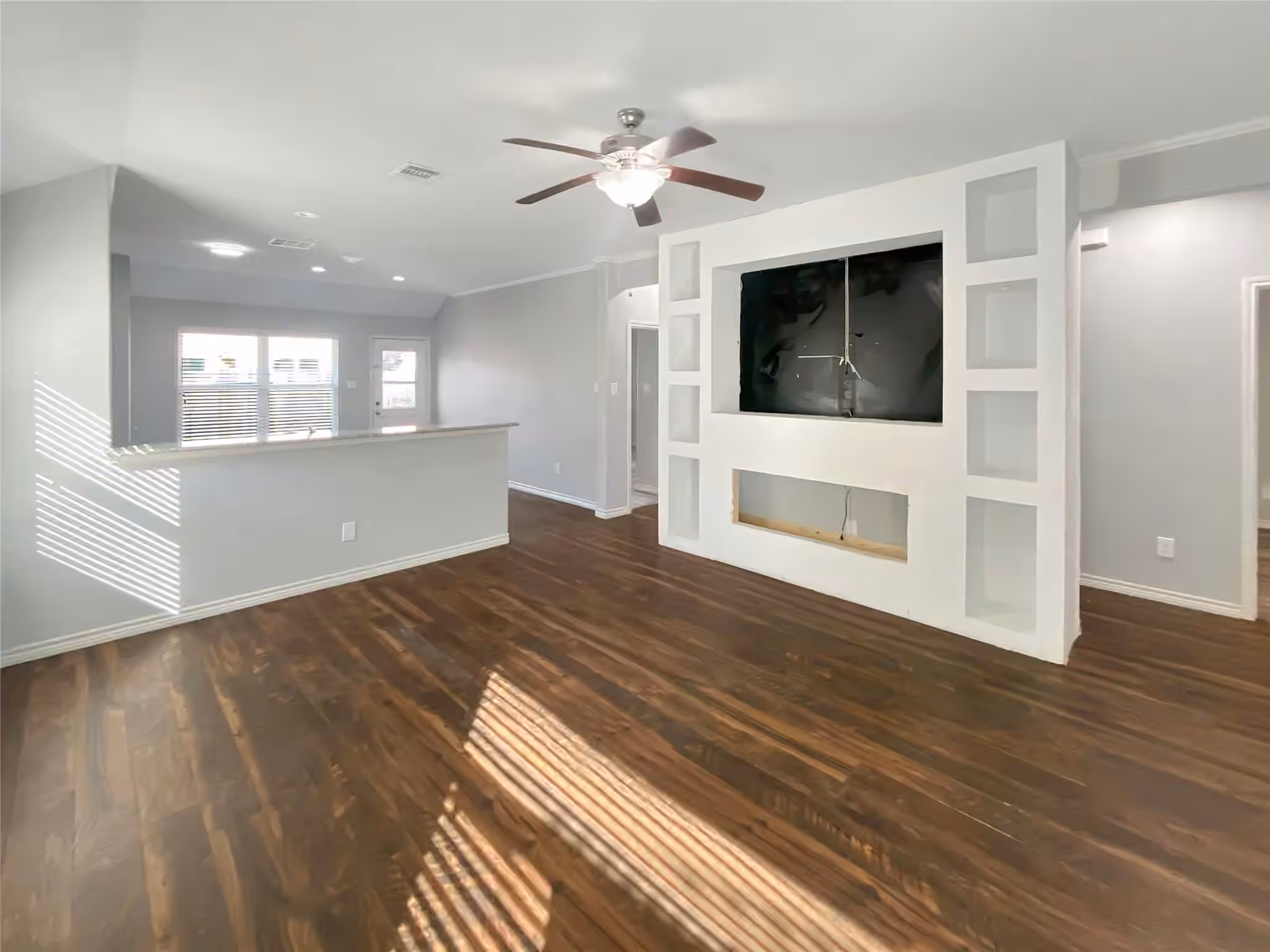 Photo 6 of 10307 Solitude Way, Houston, TX