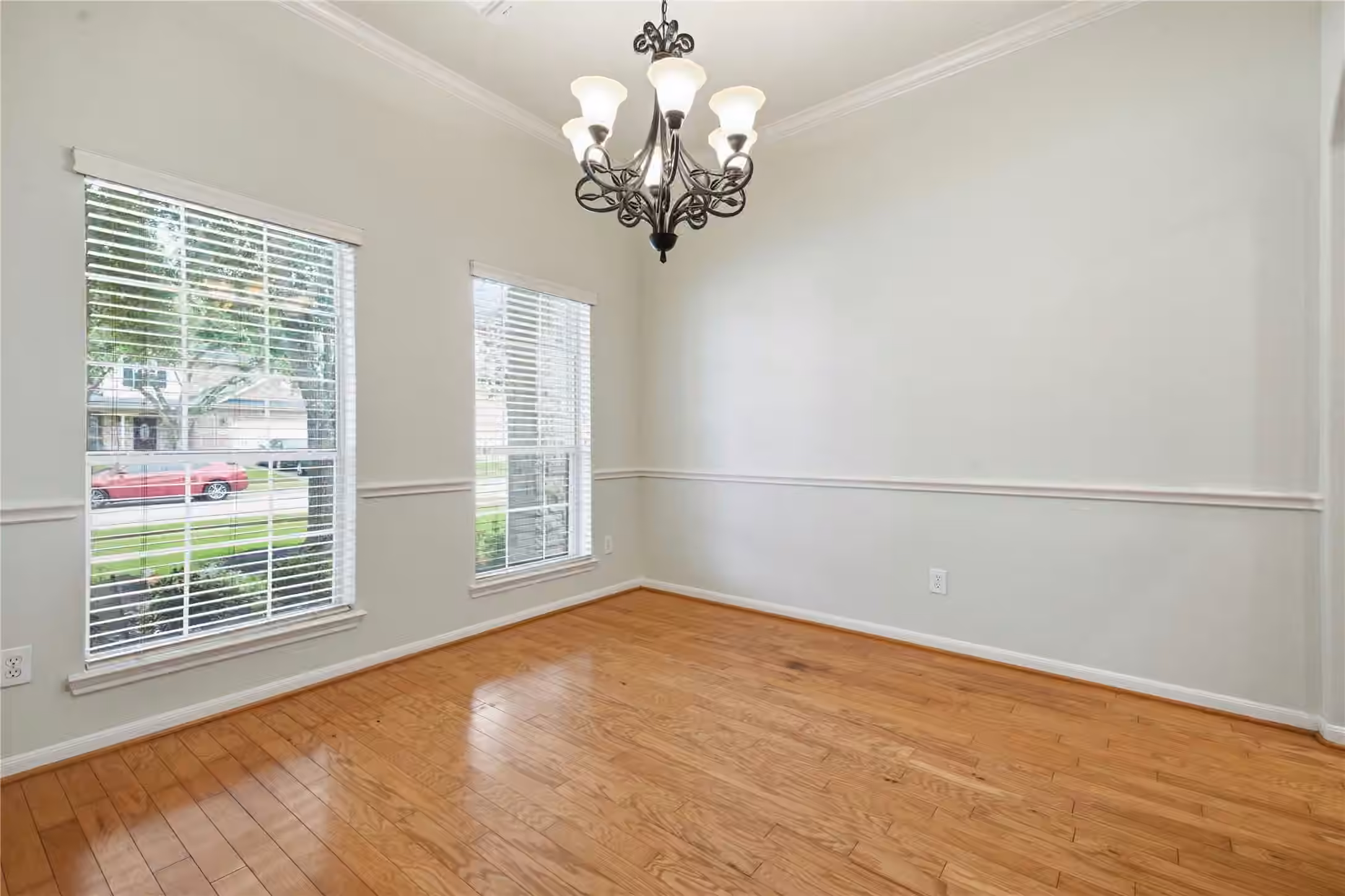 Photo 5 of 12811 Flat Creek Drive, Pearland, TX