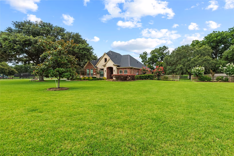 Photo 3 of 32707 Westminster Drive, Fulshear, TX