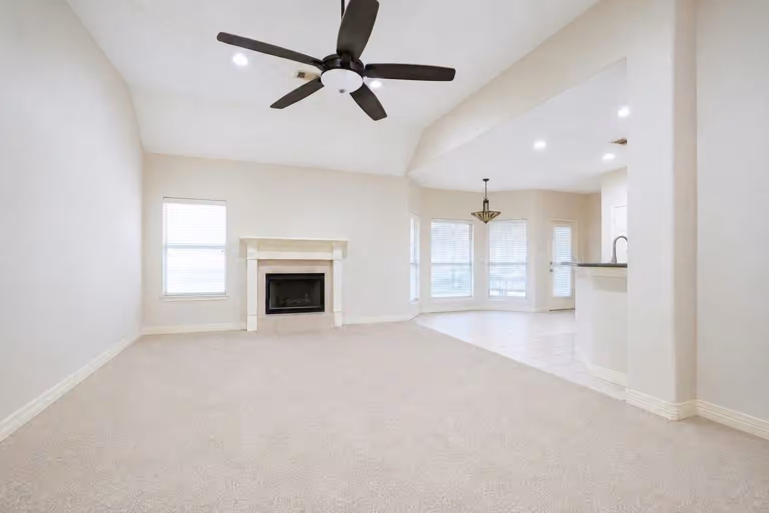 Photo 2 of 757 Forest Lane Drive, Conroe, TX