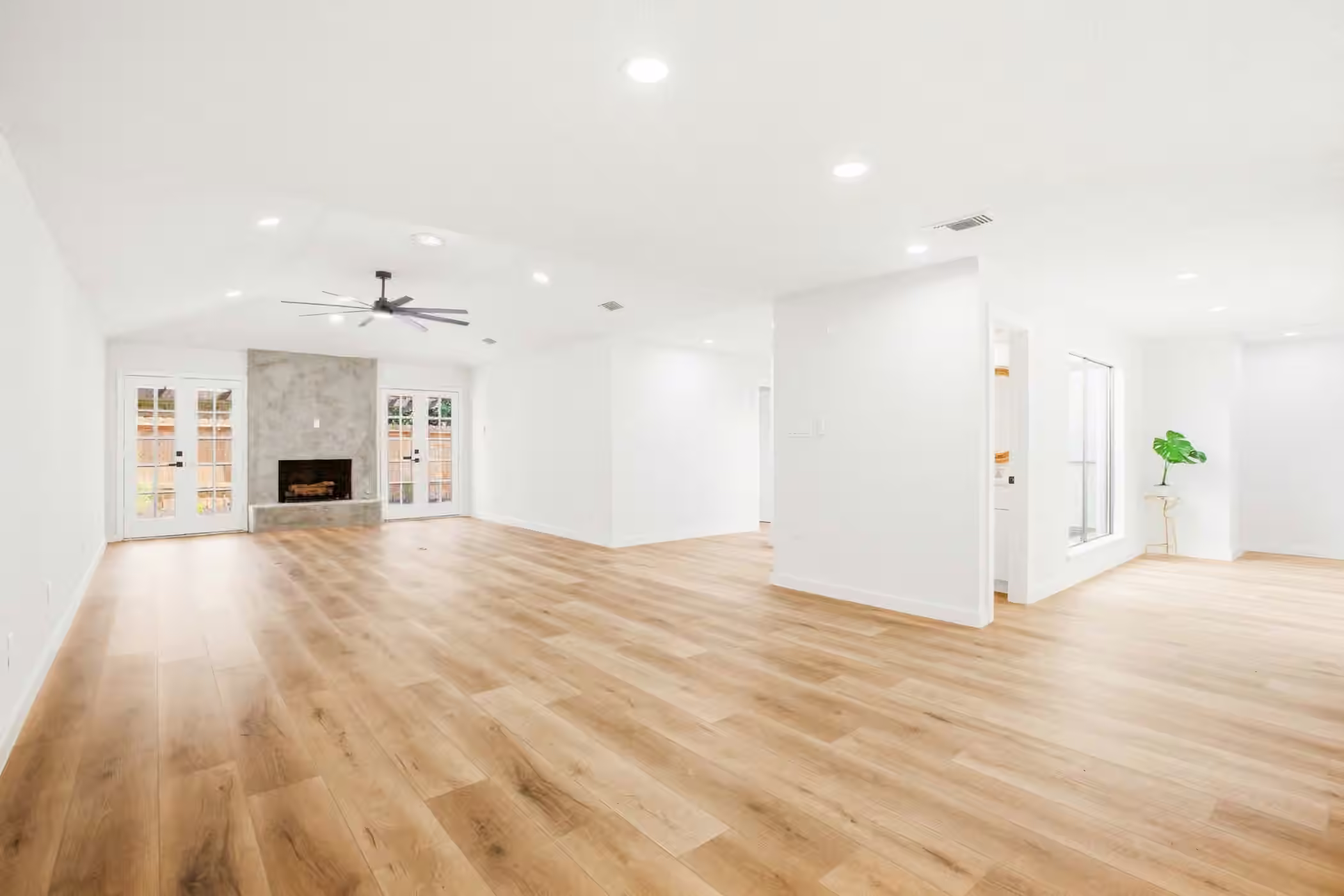 Photo 7 of 14118 Sandfield Drive, Houston, TX
