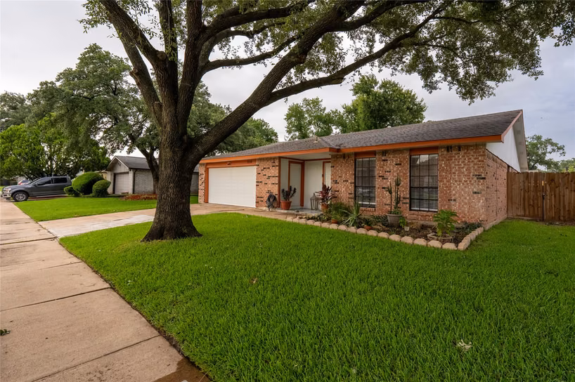 Photo of 5518 Lerwick Dr, Houston, TX 77084