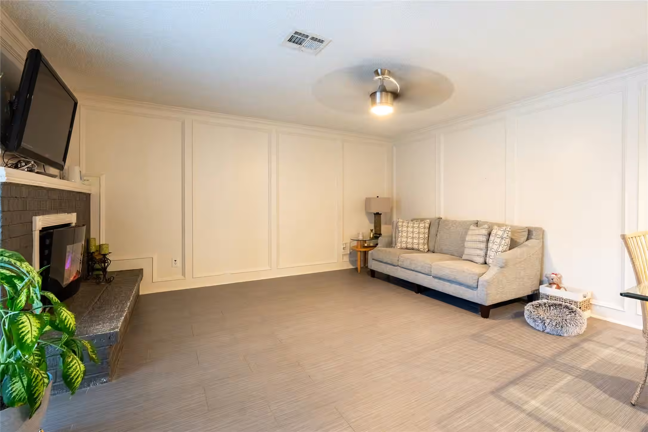 Photo 6 of 5518 LERWICK DR, Houston, TX