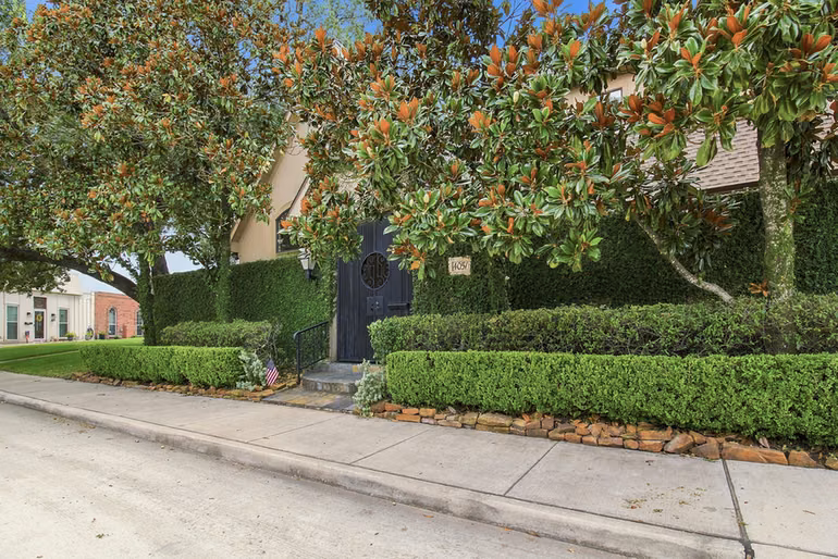Photo 3 of 4057 Breakwood Drive, Houston, TX