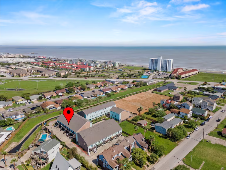 Photo 2 of 3100 75th Street 13, Galveston, TX