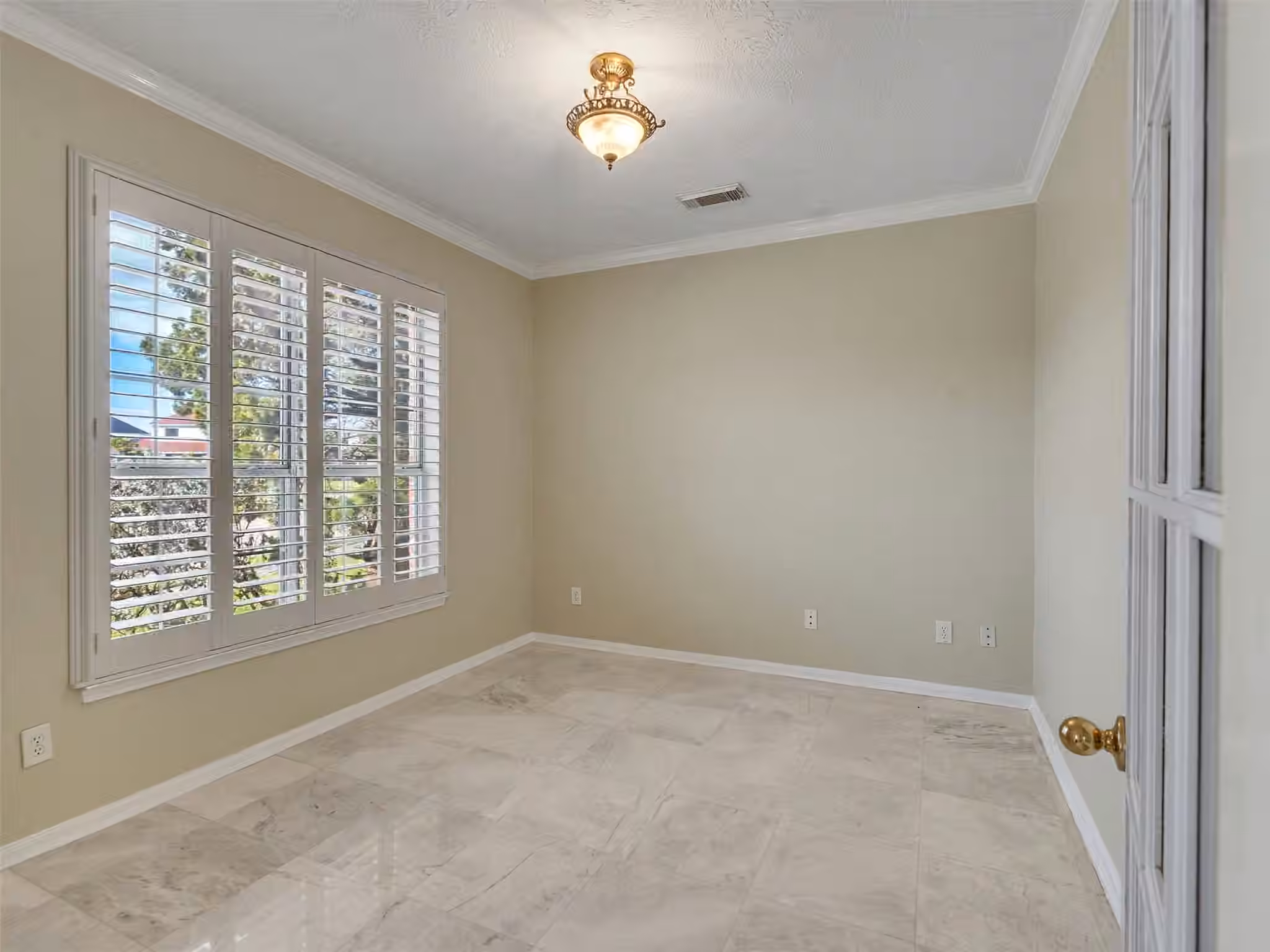 Photo 6 of 4414 Santee Drive, Baytown, TX