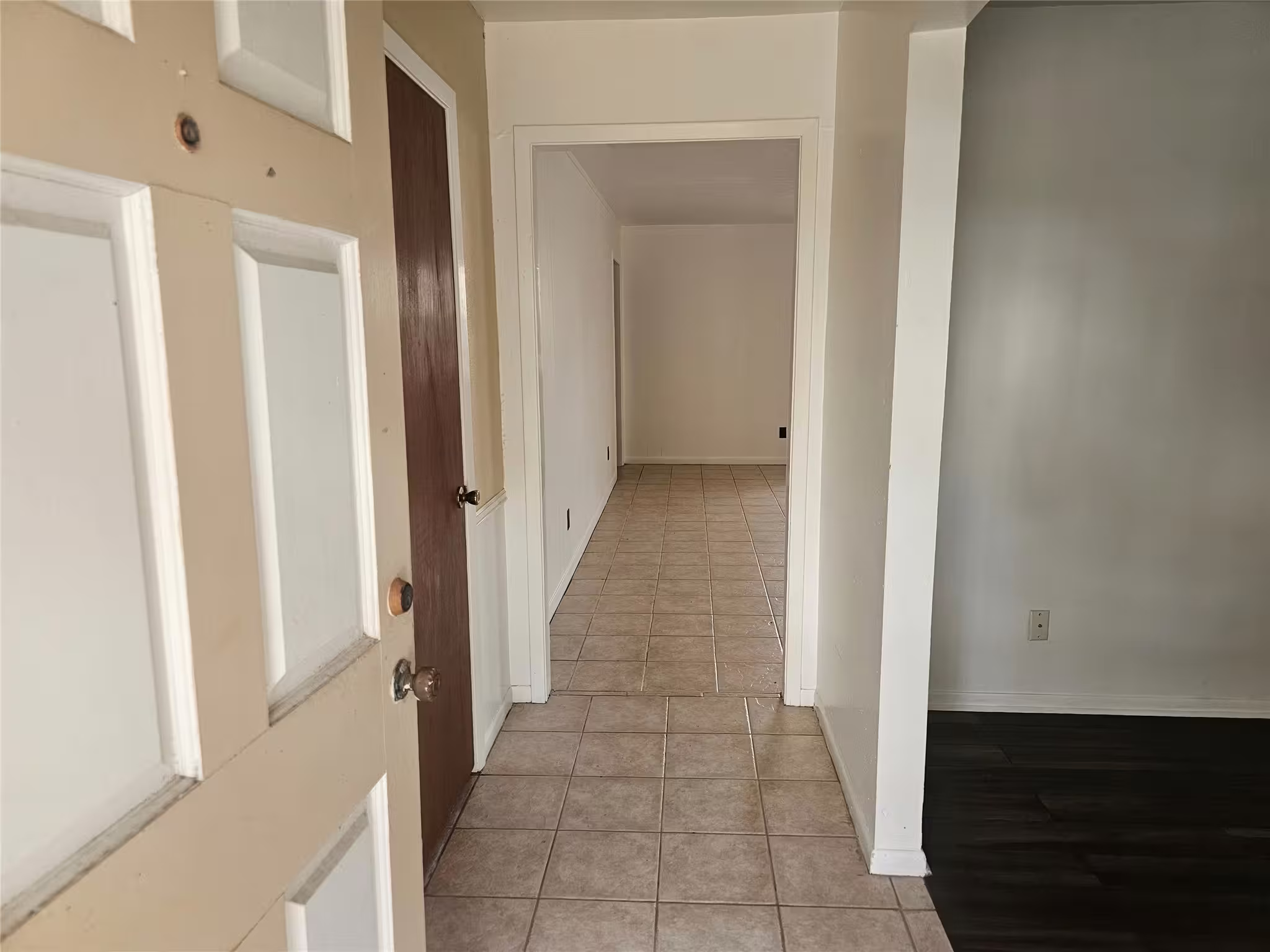 Photo 3 of 6814 Castleview Lane, Houston, TX