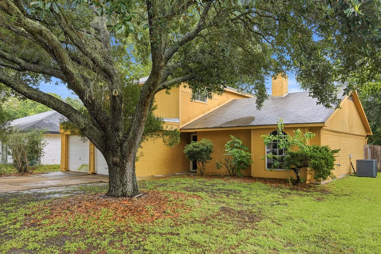Photo 2 of 6814 Indian Falls Drive, Houston, TX