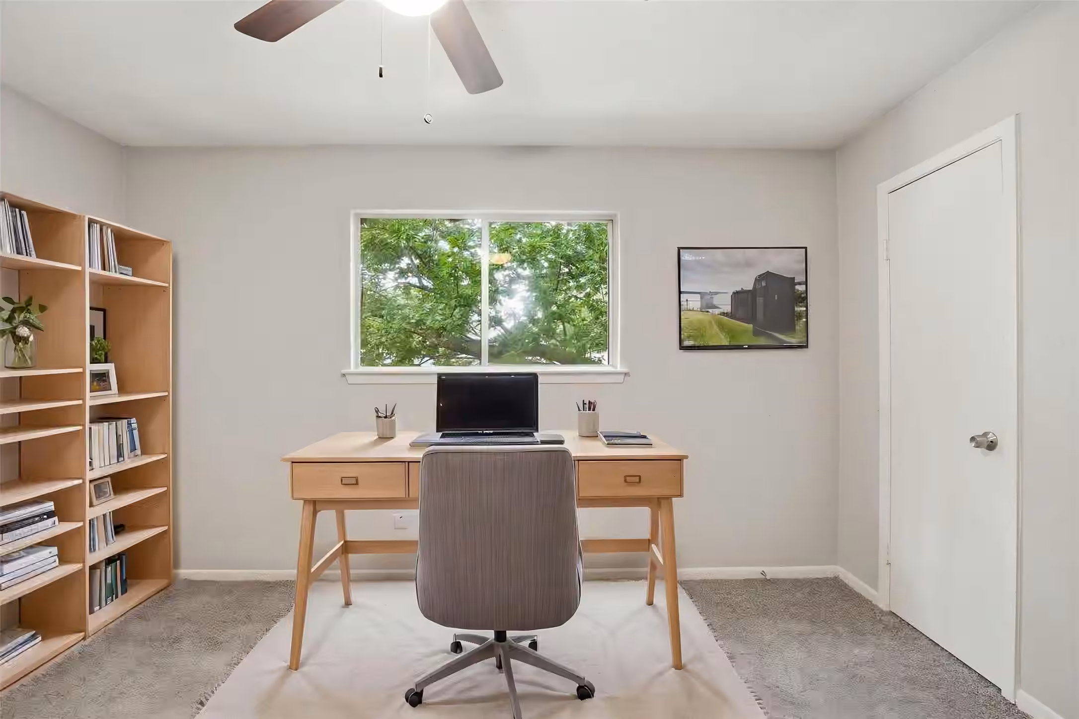 Photo 5 of 6814 Indian Falls Drive, Houston, TX