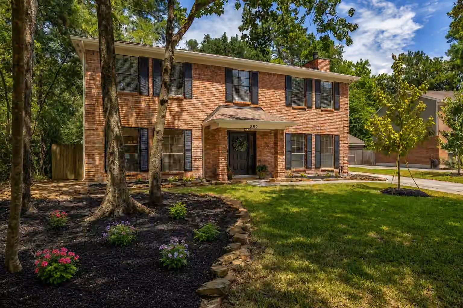 Photo 4 of 259 E Rainbow Ridge Circle, The Woodlands, TX