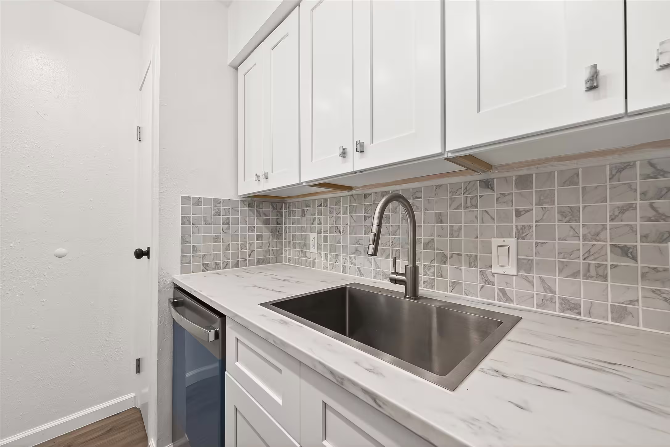 Photo 3 of 12500 Sandpiper Drive 5, Houston, TX