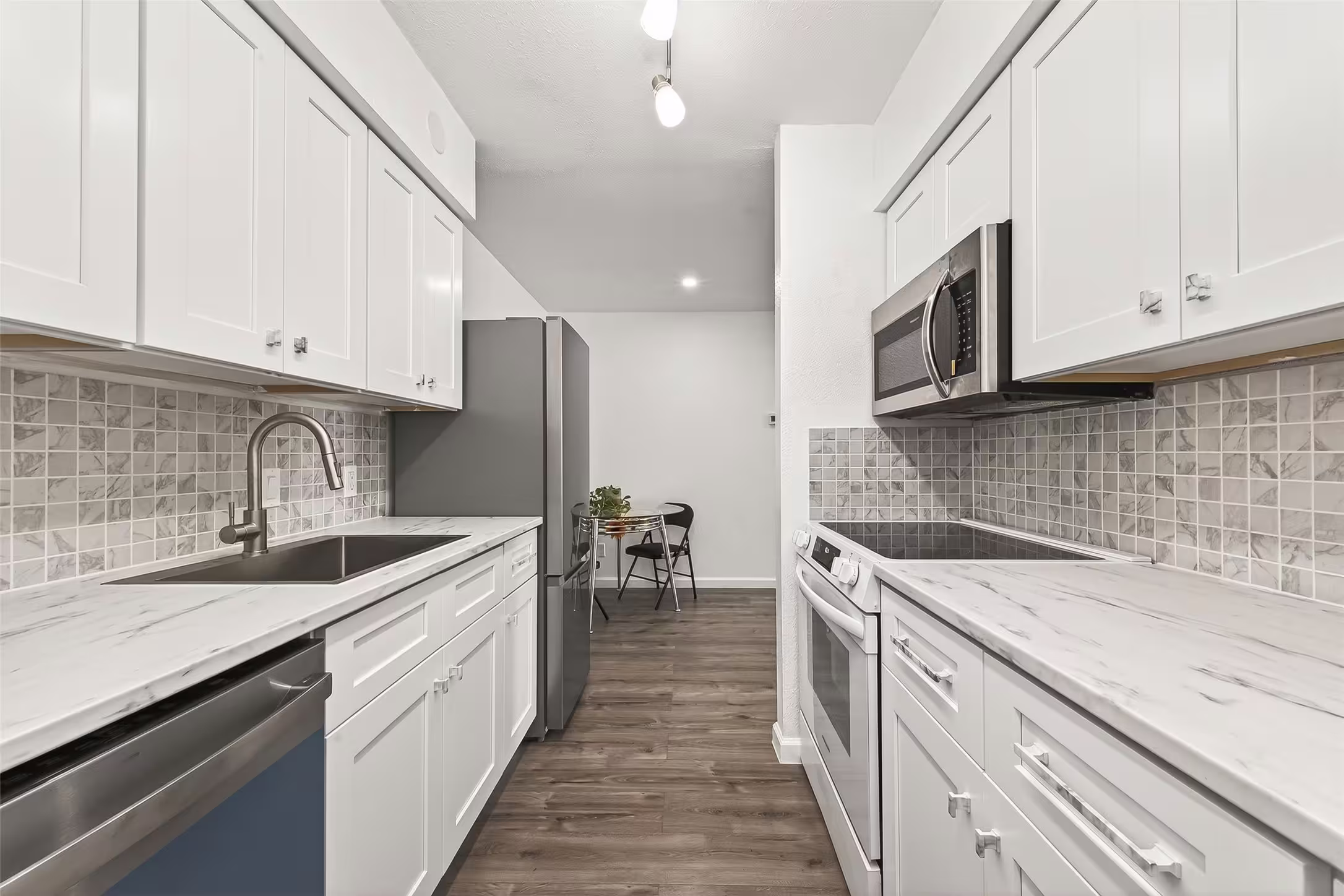 Photo 5 of 12500 Sandpiper Drive 5, Houston, TX