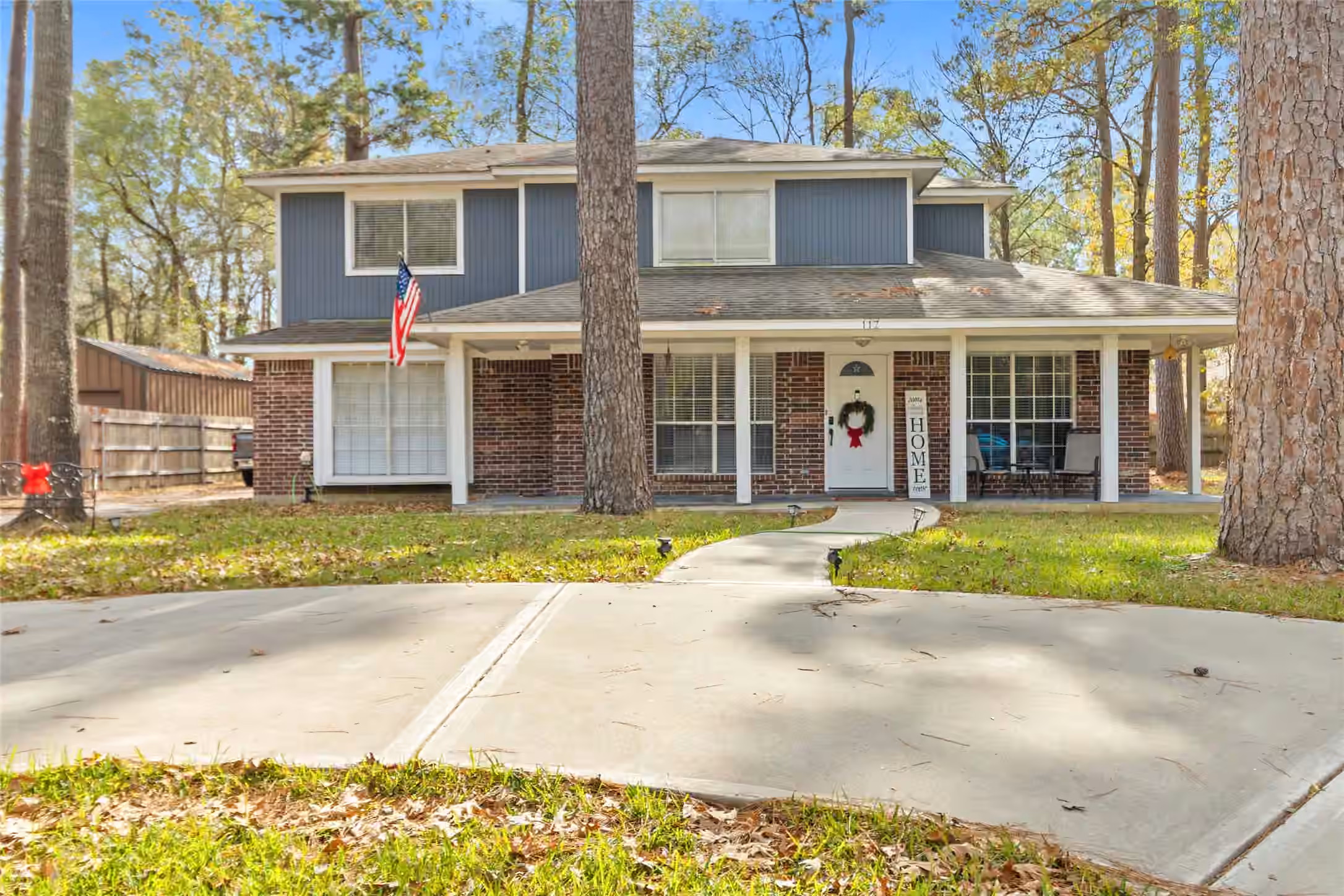 Photo of 117 E Park Drive, Conroe, TX