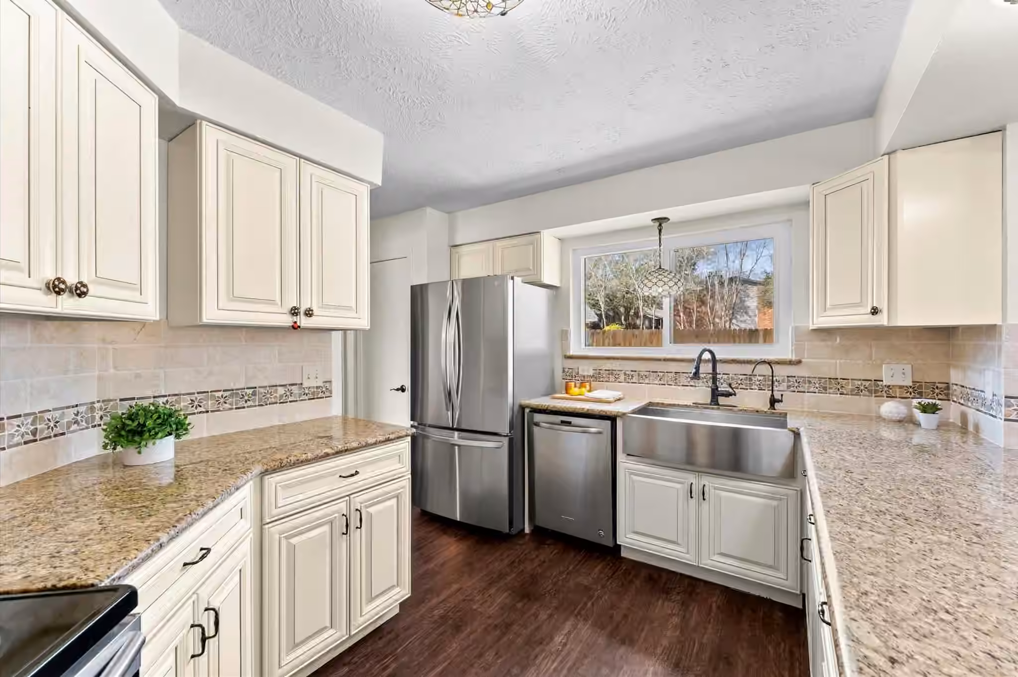 Photo 2 of 17815 Heritage Colony Court, Webster, TX