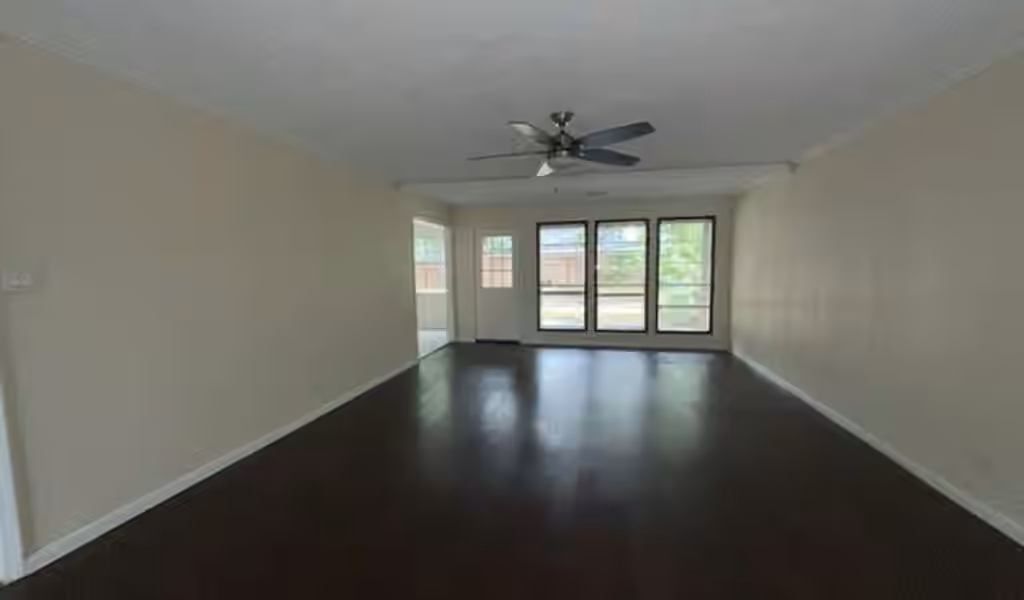 Photo 6 of 5719 Green Timbers Drive, Humble, TX
