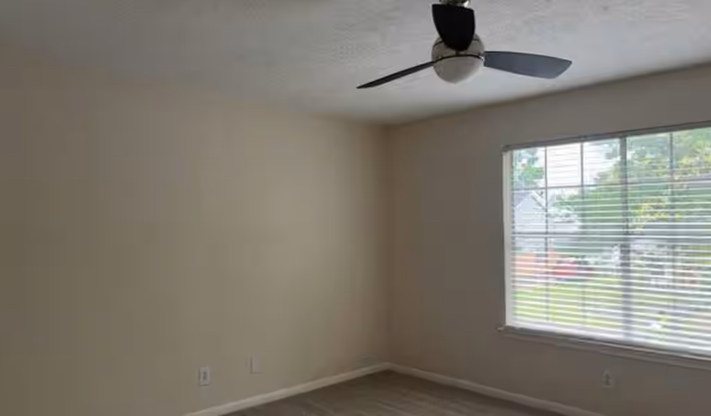 Photo 7 of 5719 Green Timbers Drive, Humble, TX