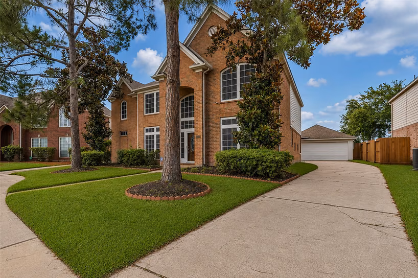 Photo 2 of 10023 Katherine Court, Houston, TX