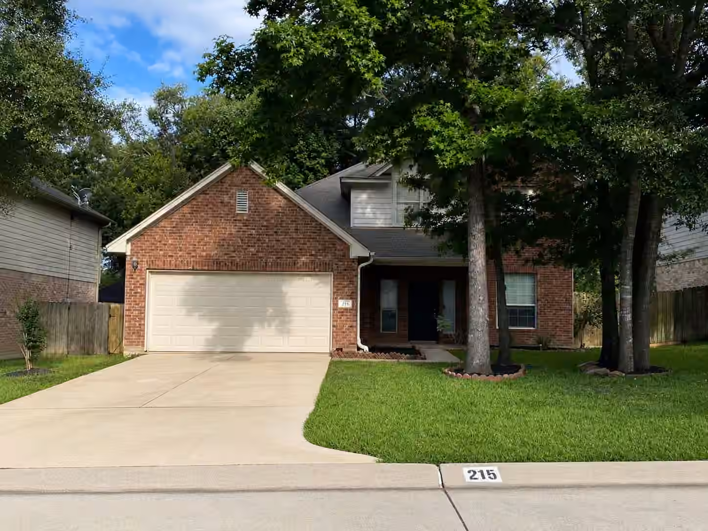 Photo of 215 Doncaster Street, Conroe, TX