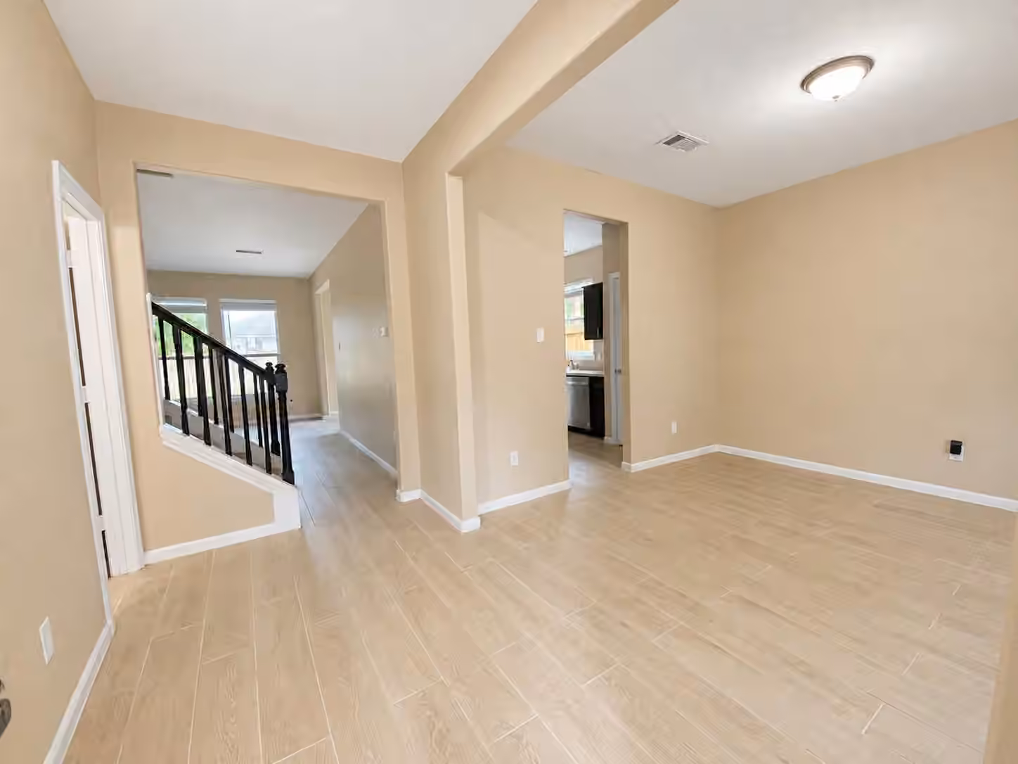 Photo 3 of 215 Doncaster Street, Conroe, TX