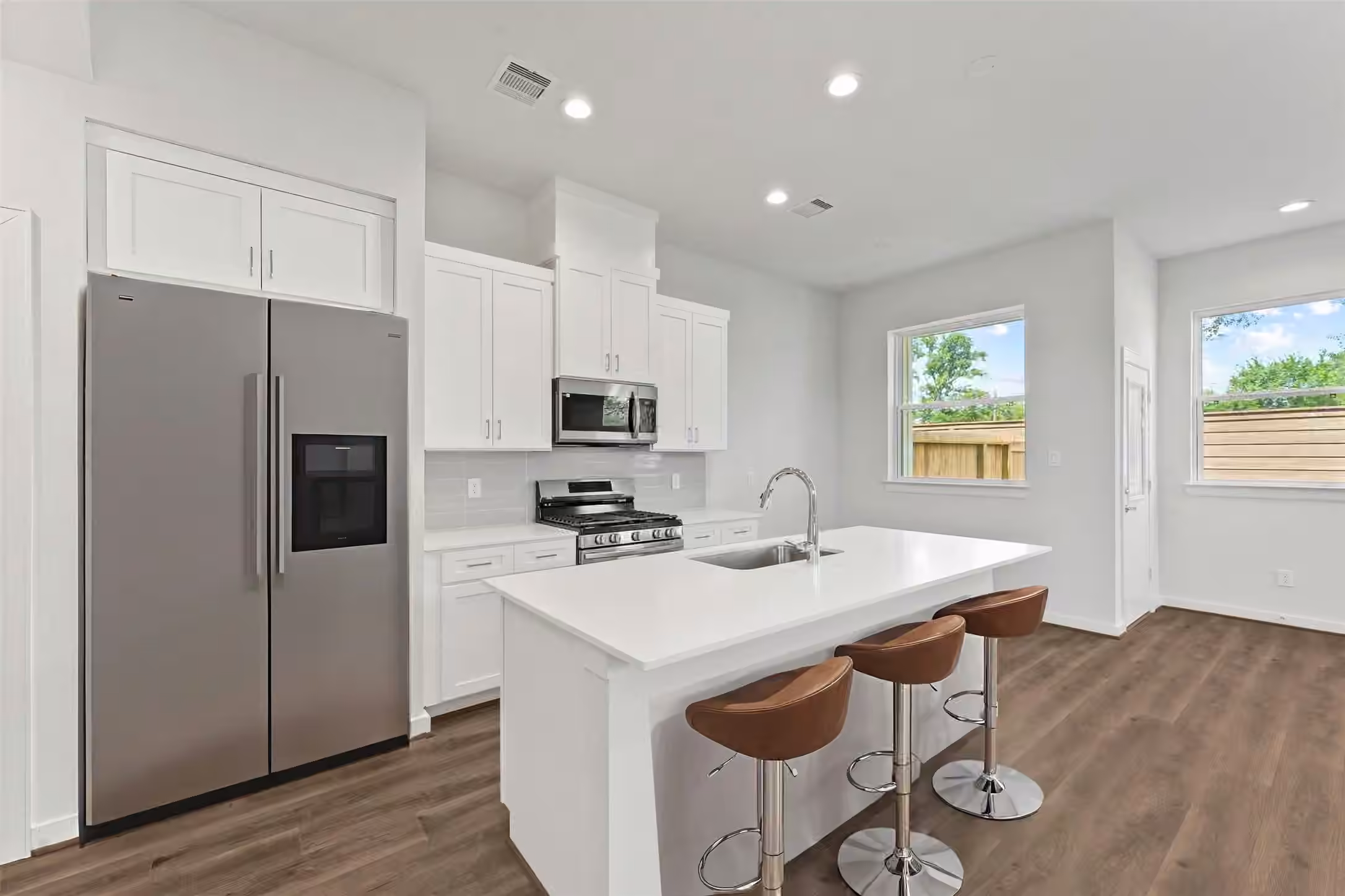 Photo 3 of 2106 Dewalt Street A, Houston, TX