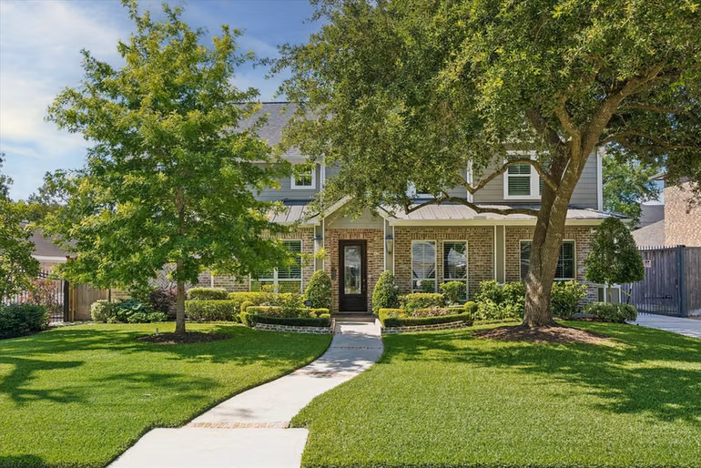 Photo 4 of 7215 Blandford Lane, Houston, TX