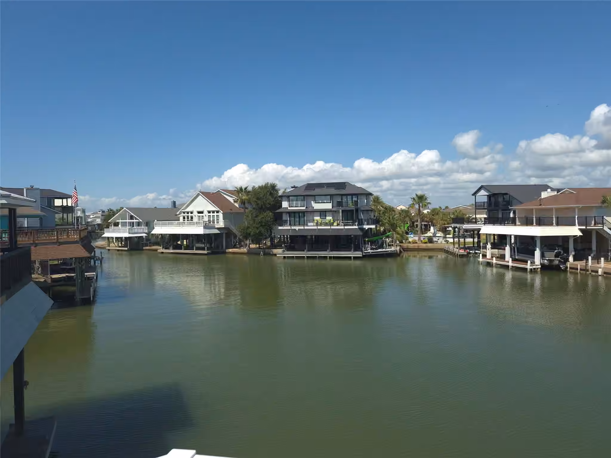Photo 3 of 129 Quayside Drive, Tiki Island, TX