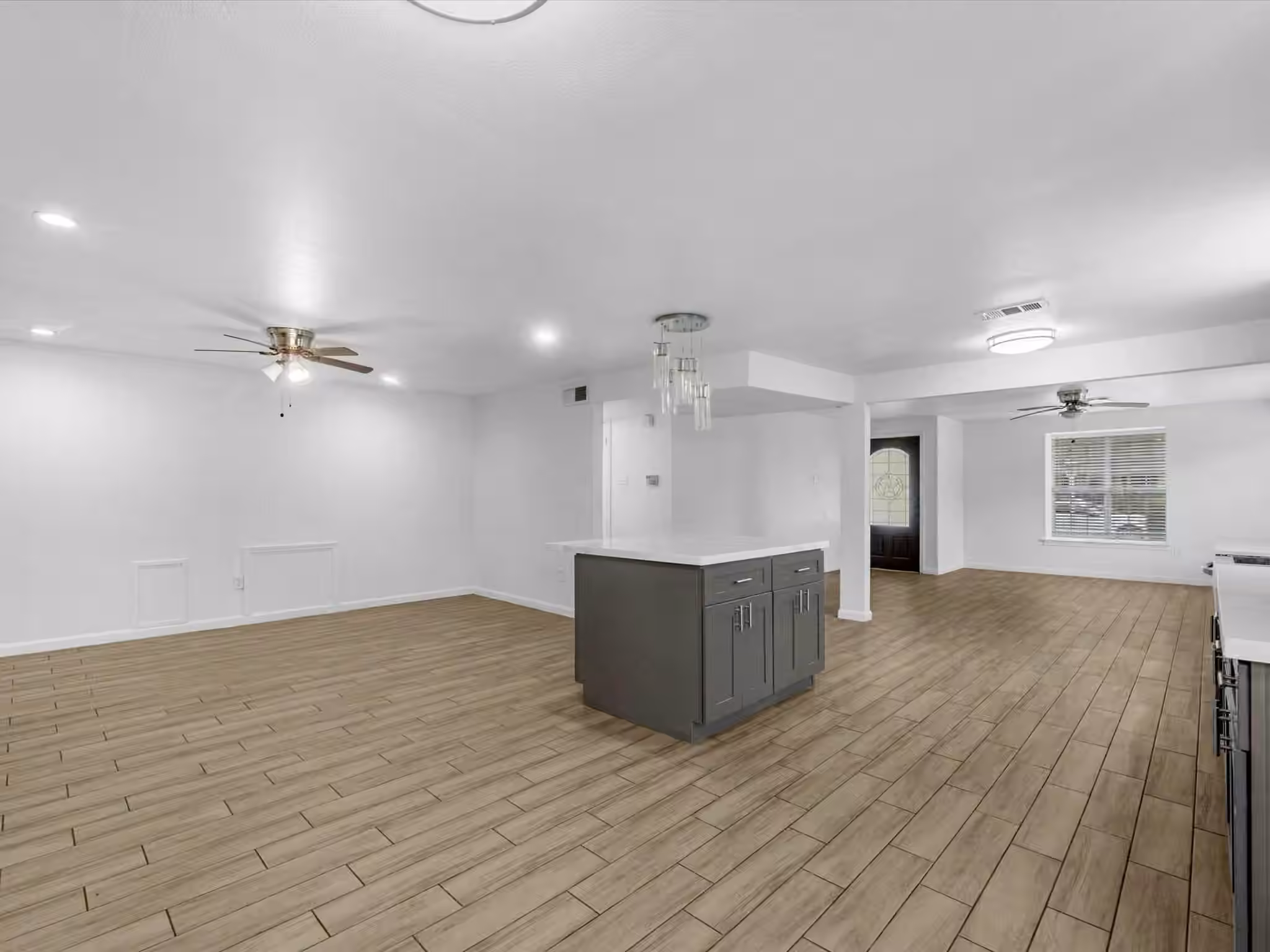 Photo 7 of 5747 Fontenelle Drive, Houston, TX