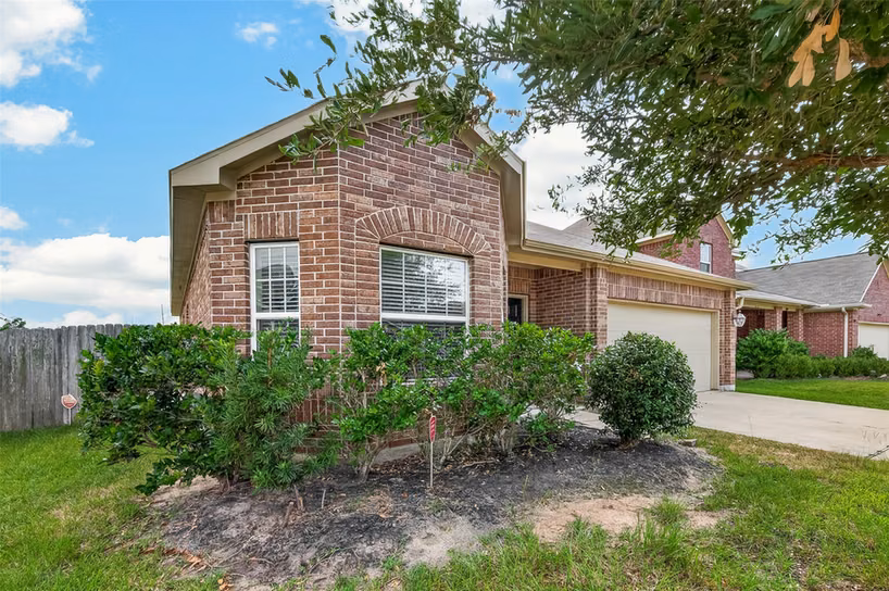 Photo 2 of 19615 Iris Manor Court, Katy, TX